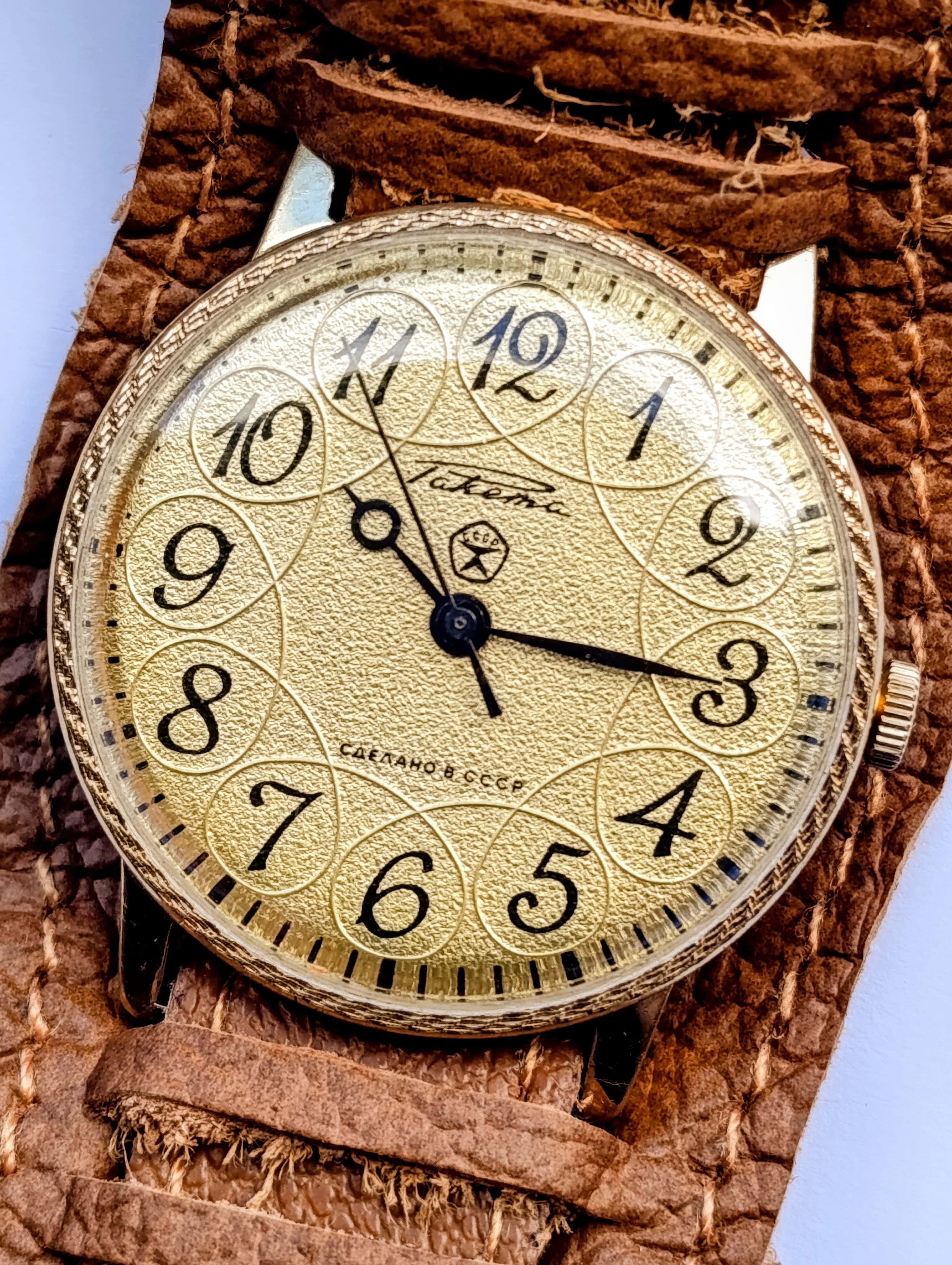 Vintage Raketa USSR Watch Cal. 2609.HA – 1980s Gold-Plated Soviet Mechanical Watch