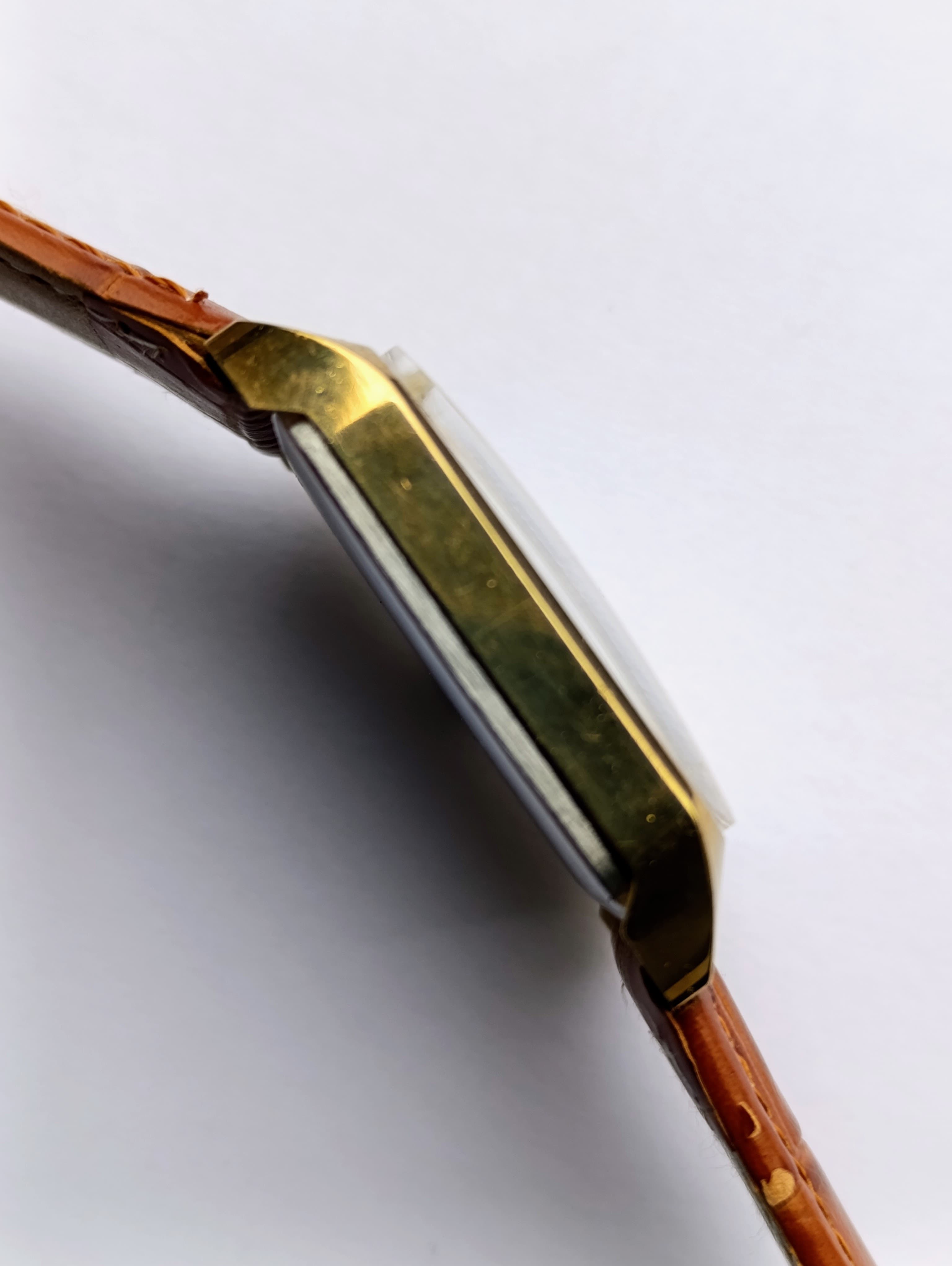 Luch 2209 Soviet Vintage Watch 23 Jewels Model 743651 Minsk Watch Factory Made in USSR 1980s – thumbnail 4