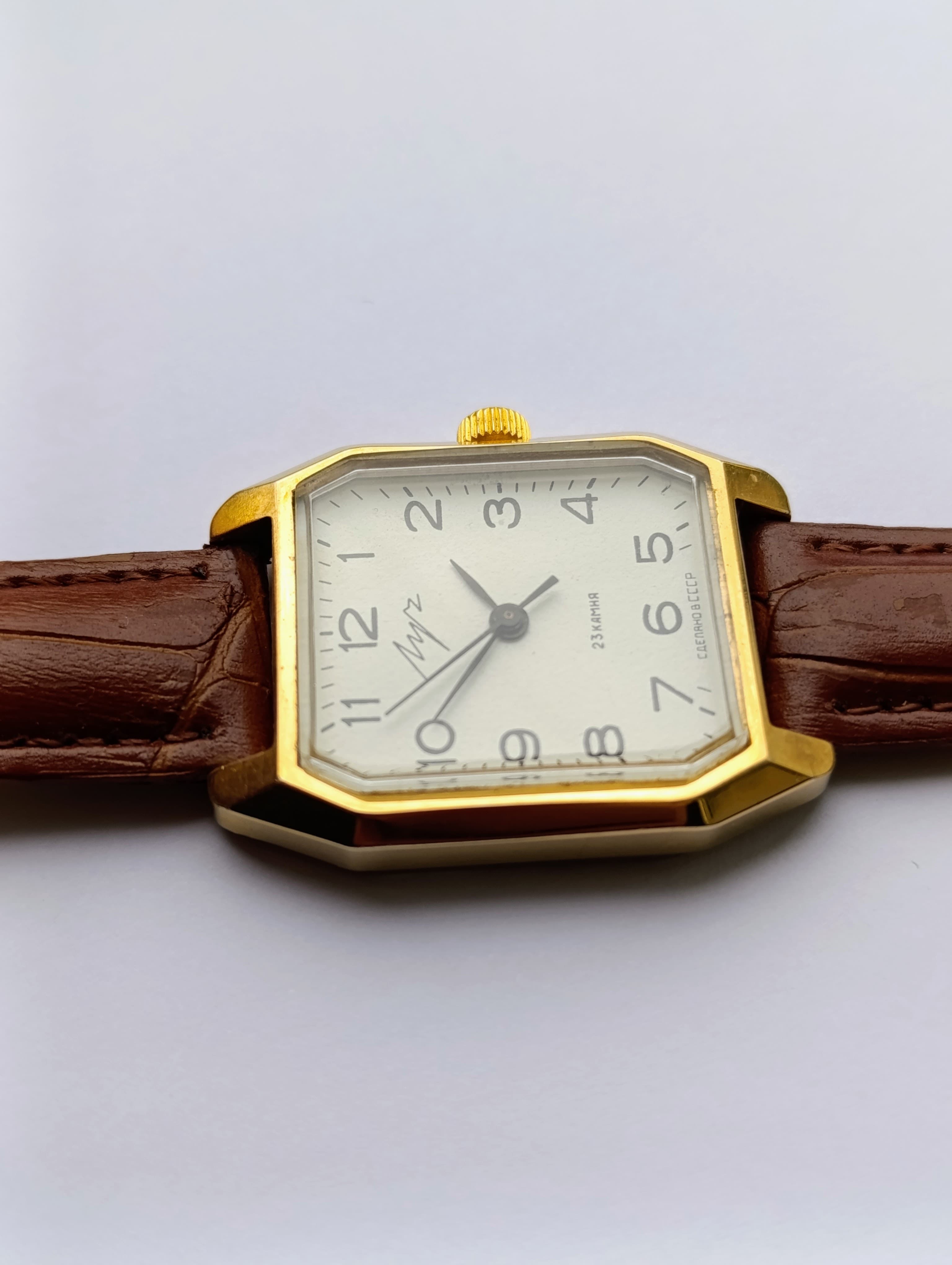 Luch 2209 23 Jewels Vintage Soviet Watch – Octagonal Gold-Plated Case – thumbnail 9