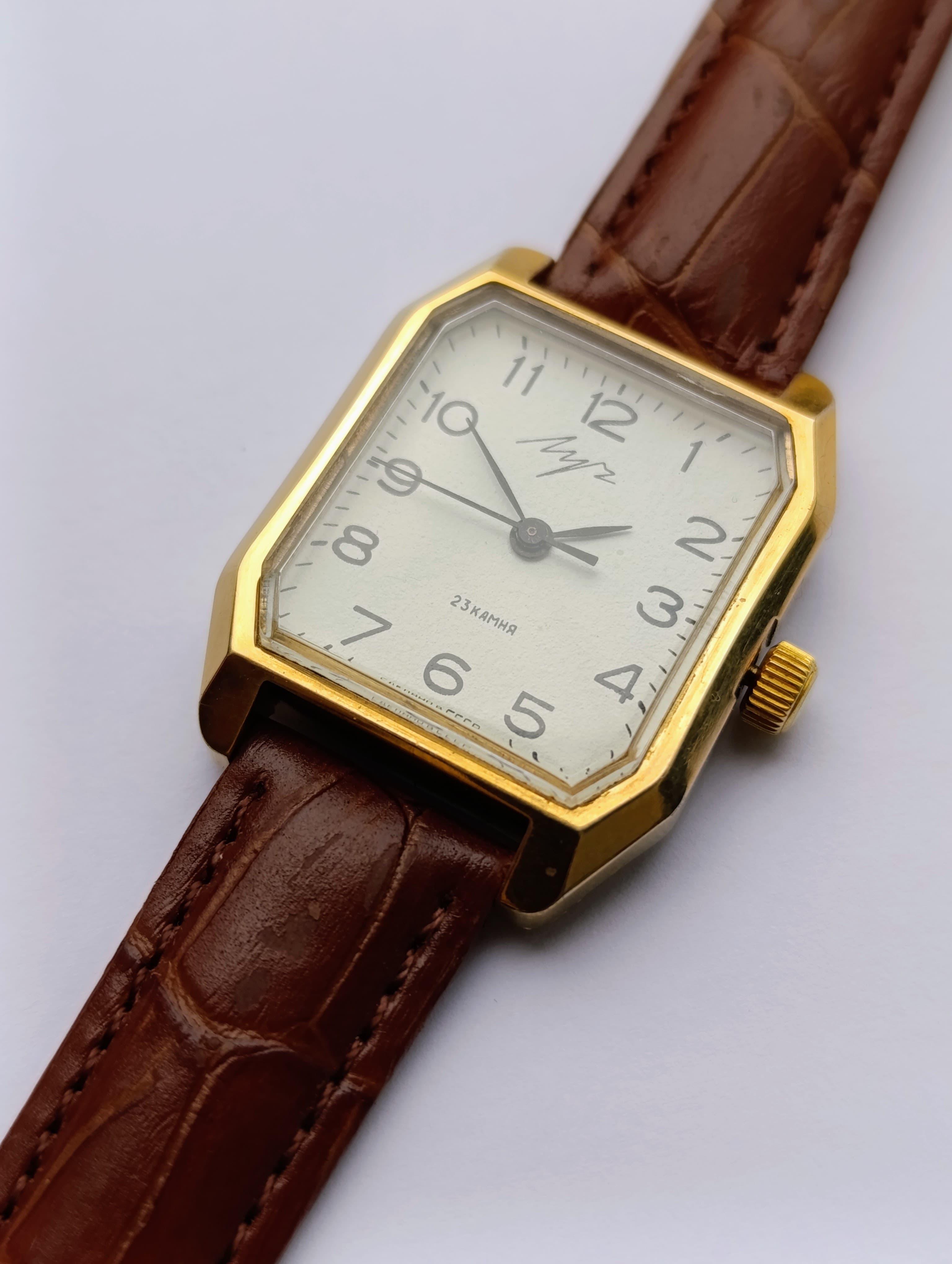 Luch 2209 23 Jewels Vintage Soviet Watch – Octagonal Gold-Plated Case – thumbnail 8