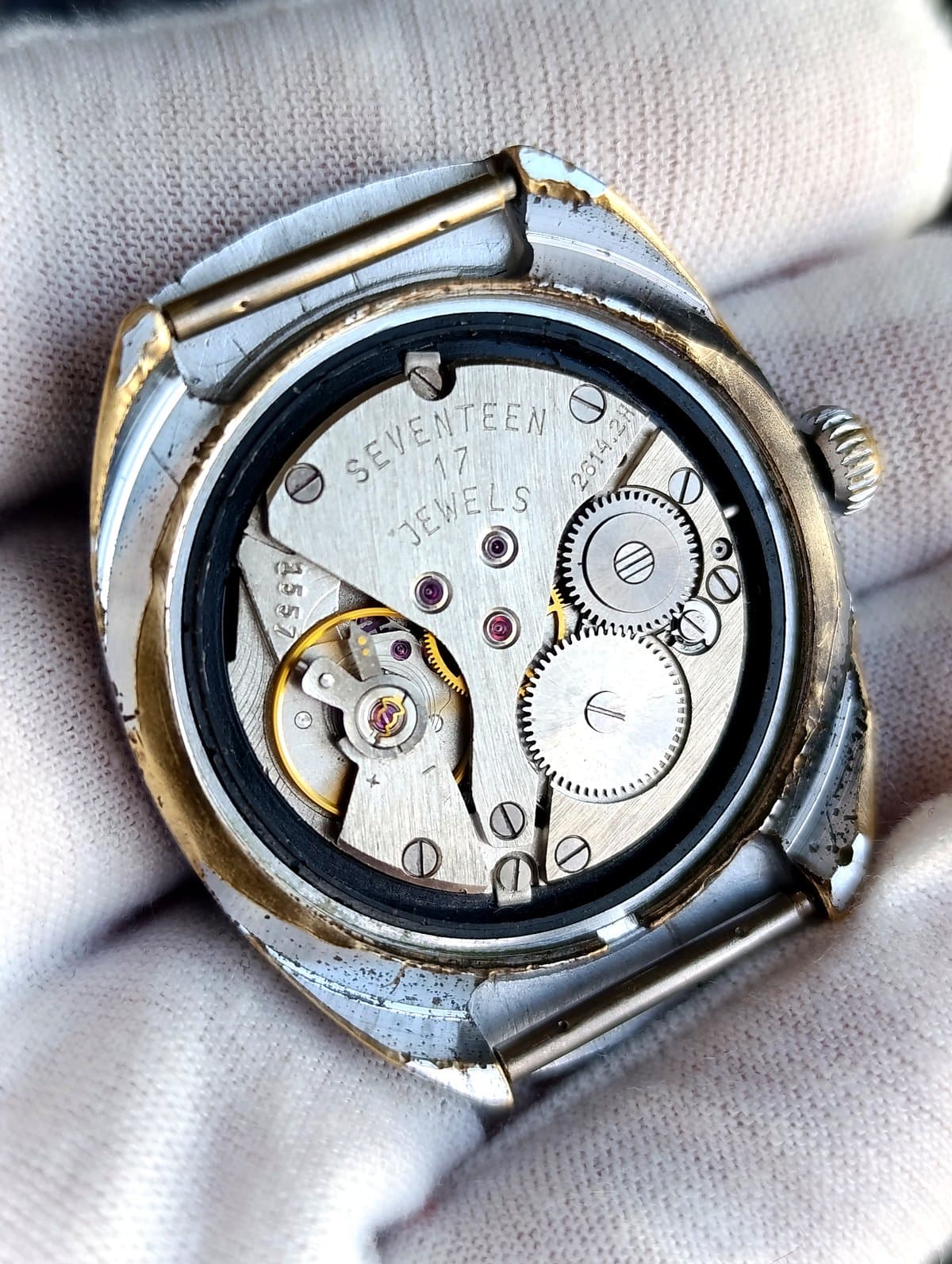 Vintage Poljot Olympic Watch 1980 – Soviet Mechanical Wristwatch, Serviced & Running Accurately – thumbnail 2