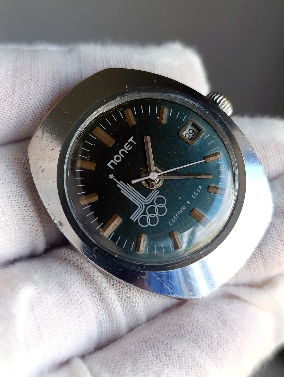 Vintage Poljot Olympic Watch 1980 – Soviet Mechanical Wristwatch, Serviced & Running Accurately – thumbnail 3