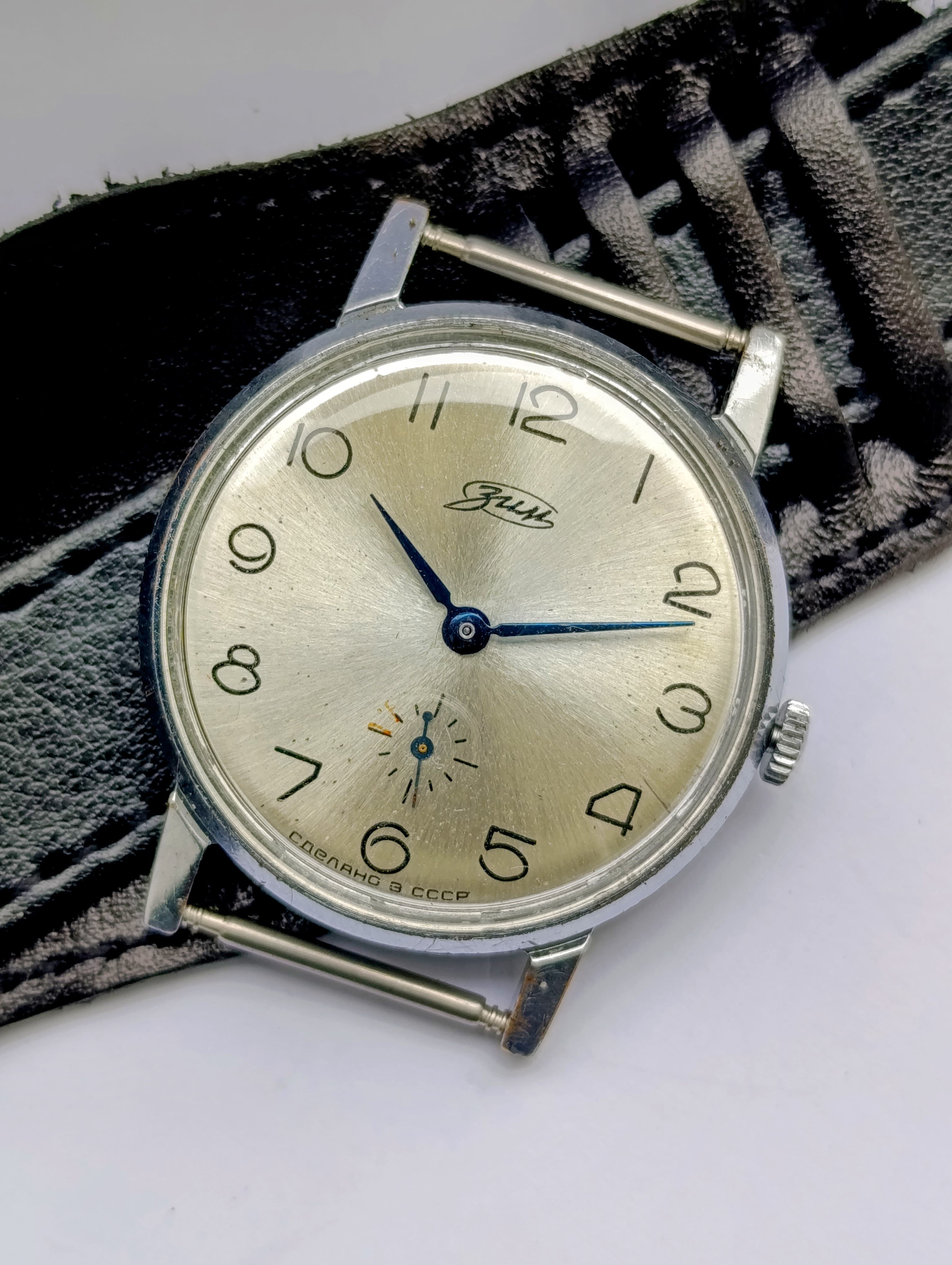 ZIM 2602 Soviet Watch 15 Jewels Maslennikov Watch Factory Made in USSR 1970s – thumbnail 1