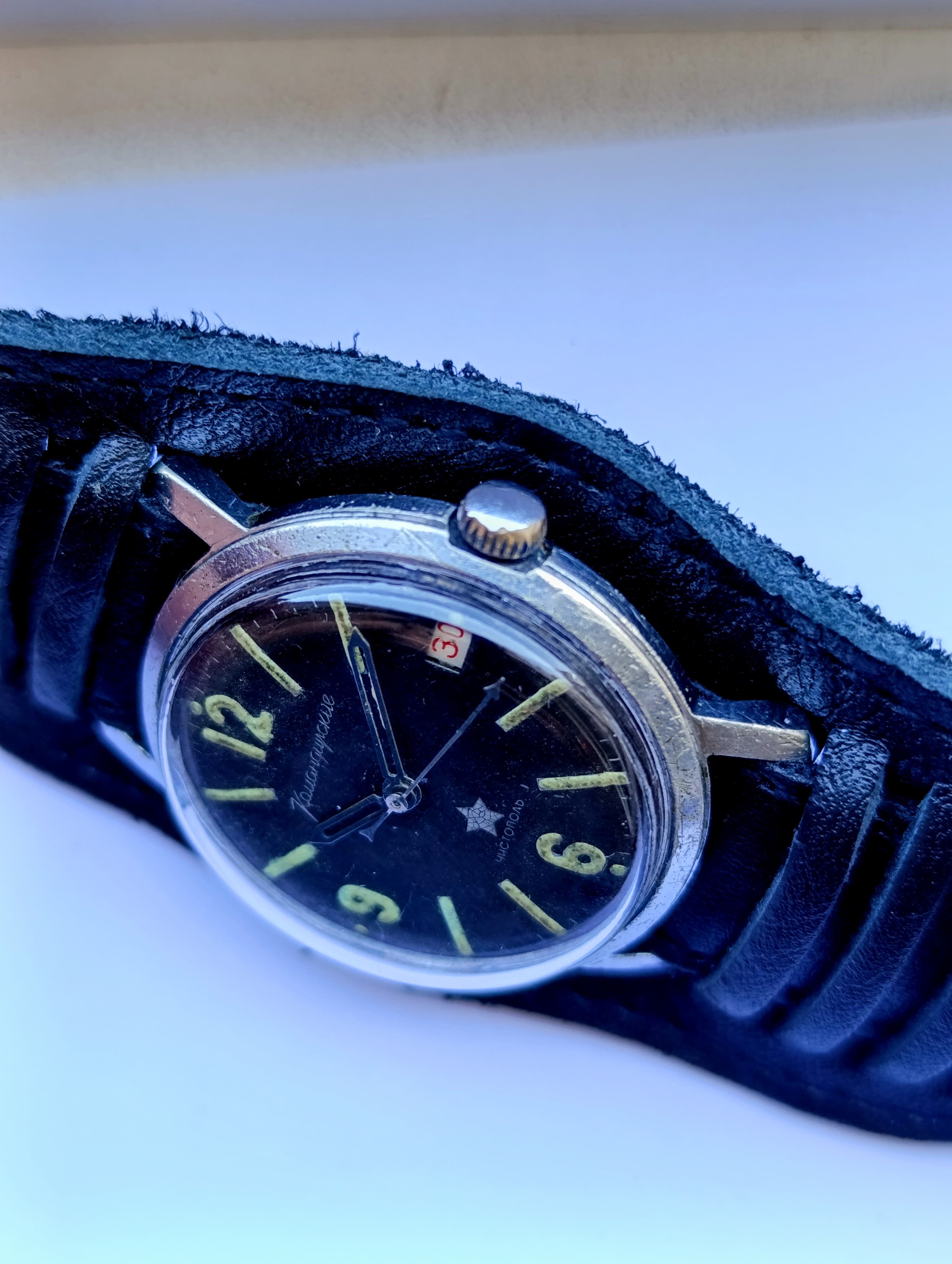 Vostok Komandirskie Early Model 2214 – Rare Soviet Military Watch – thumbnail 6