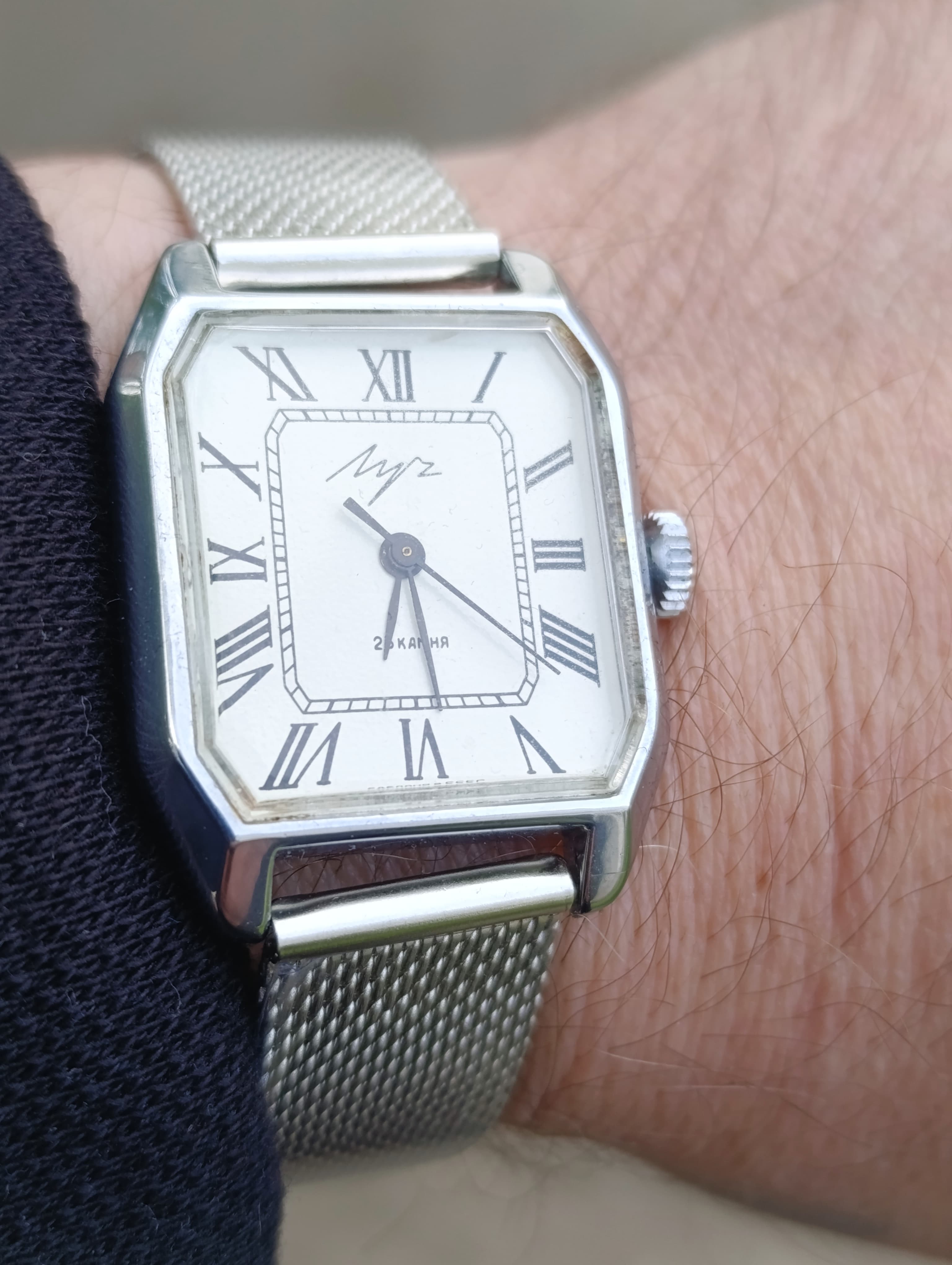 Luch 2209 Authentic USSR Square Watch | Vintage Soviet Horology with Milanese Band – thumbnail 7