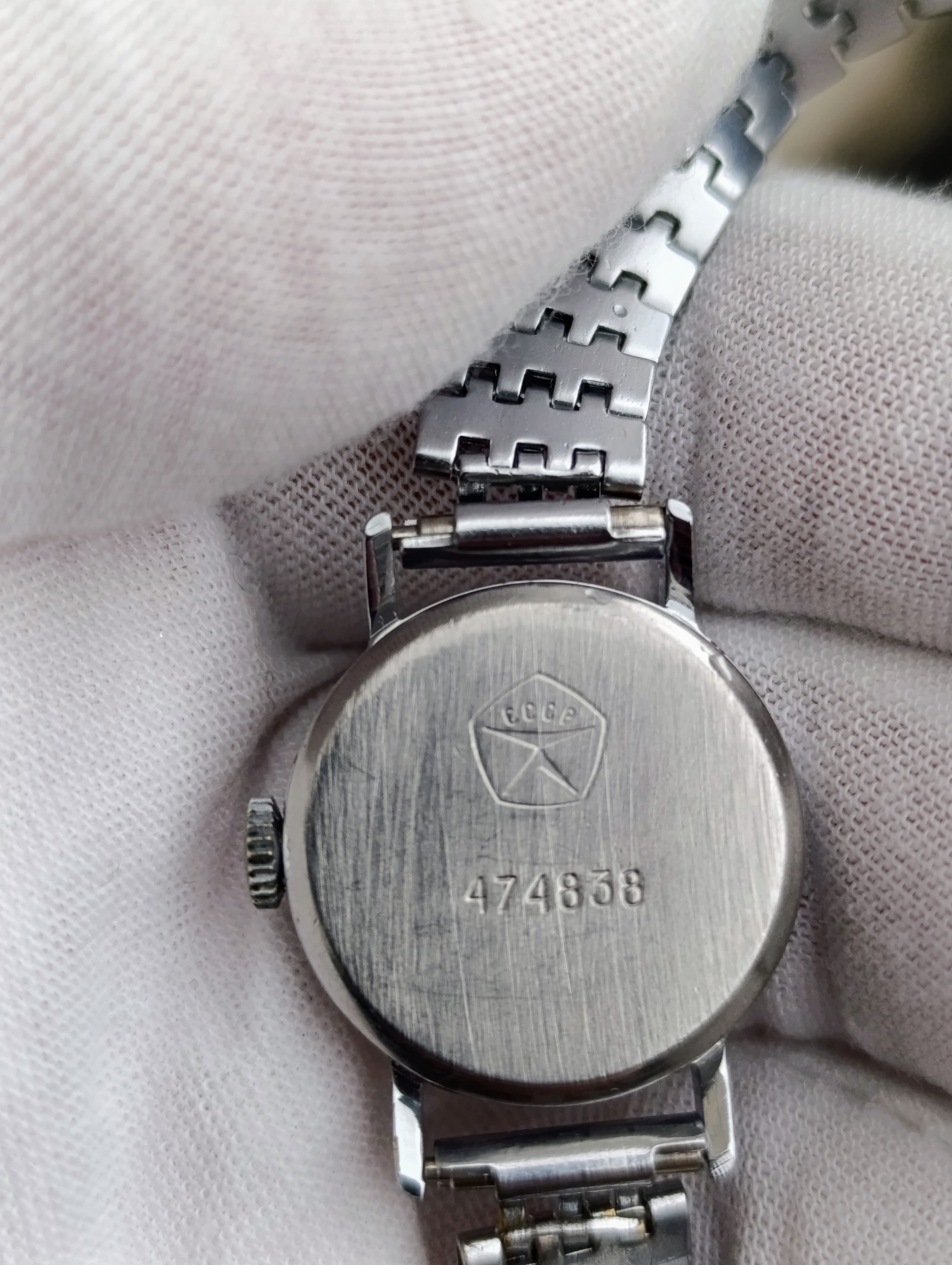 Soviet Watch Luch Children's Women's Wristwatch Caliber 1800 Made in USSR 1970s – thumbnail 9