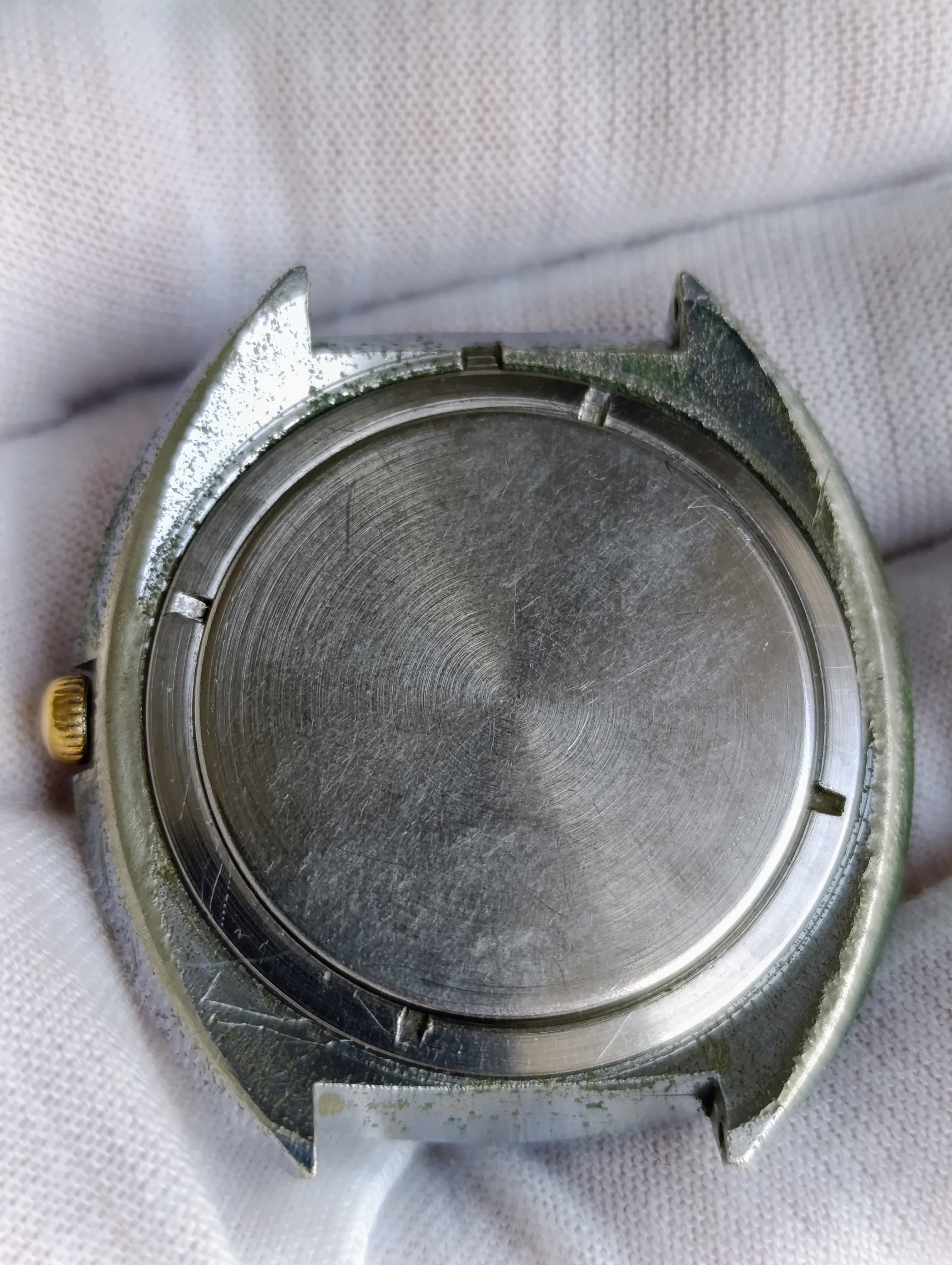 Vintage Poljot "Vulcan" Men's Mechanical Wristwatch – USSR Export Version (1970s) – thumbnail 2