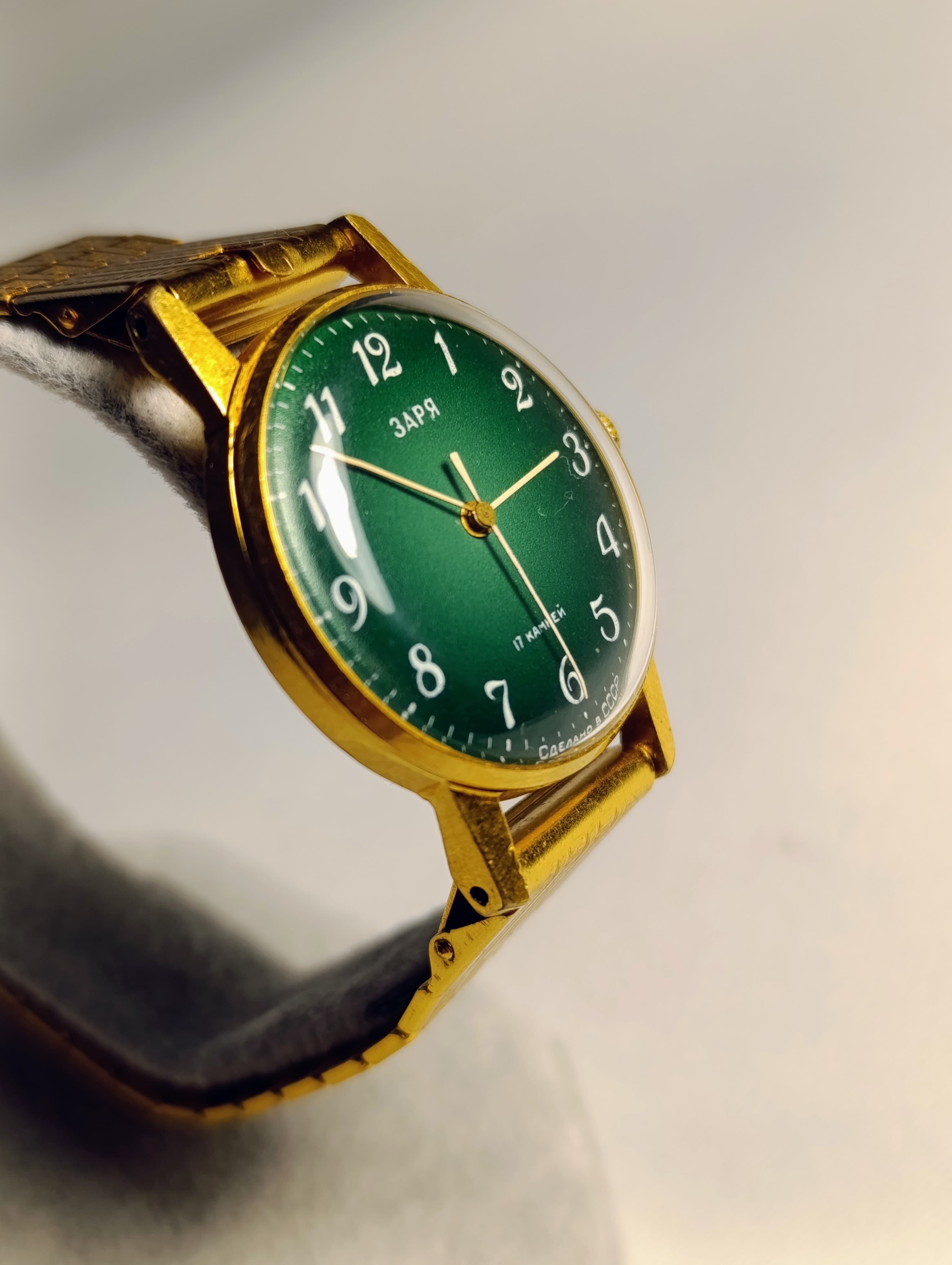Soviet Watch Zarya Wrist Mechanical Gold Plated Watch New Bracelet Made in USSR 1975 – thumbnail 3