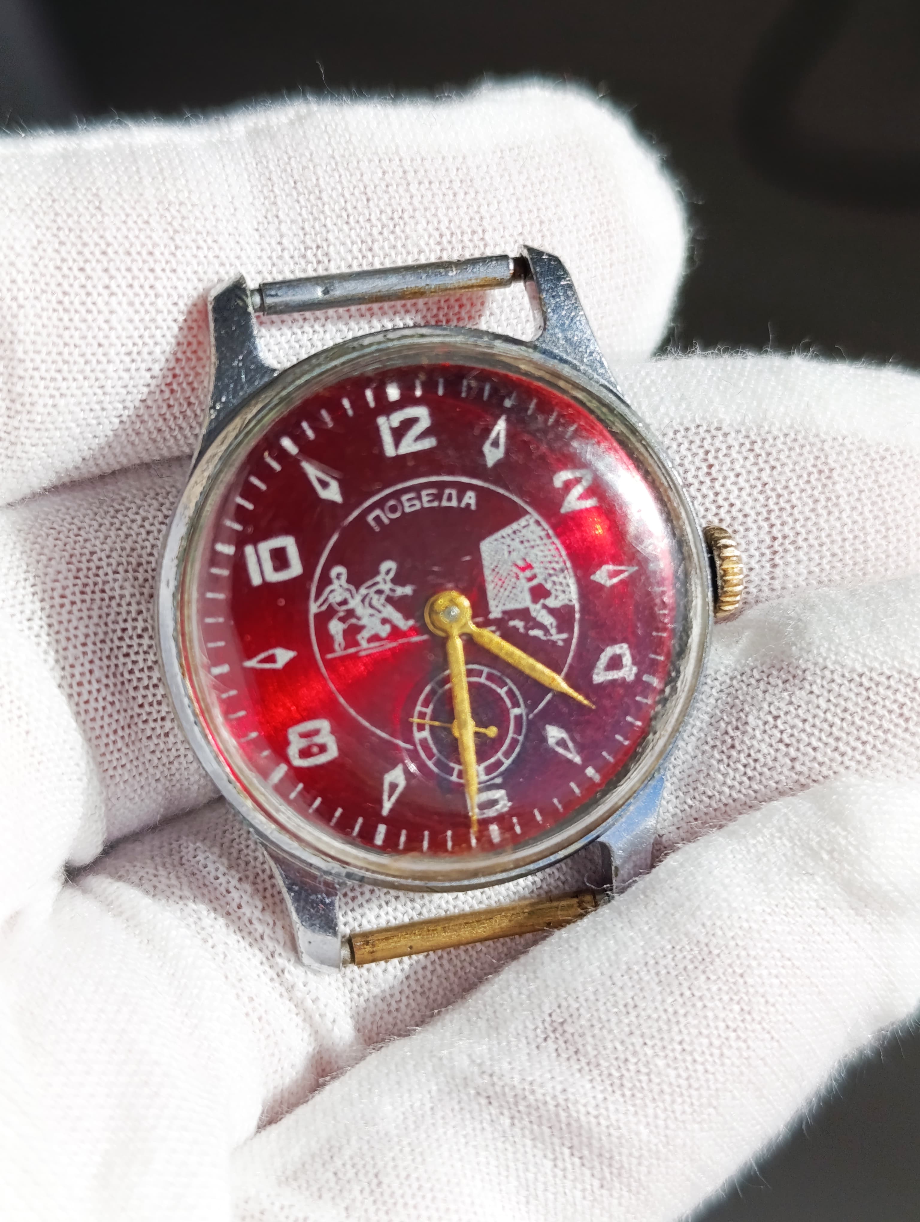 Soviet Watch Pobeda  Football-themed Dial Made in USSR 1953 – thumbnail 7