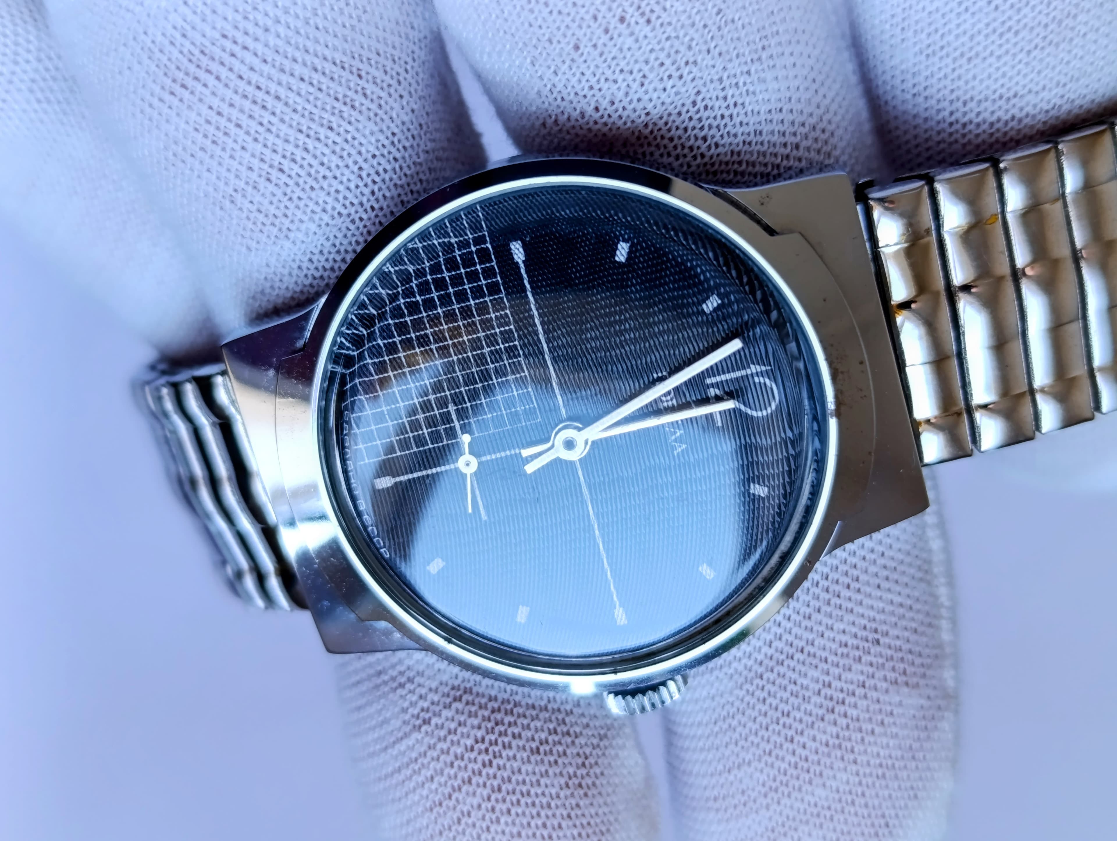 Soviet Mechanical Watch Pobeda 2602 15 Jewels Movement Made in USSR Classic 1980s Style – thumbnail 7