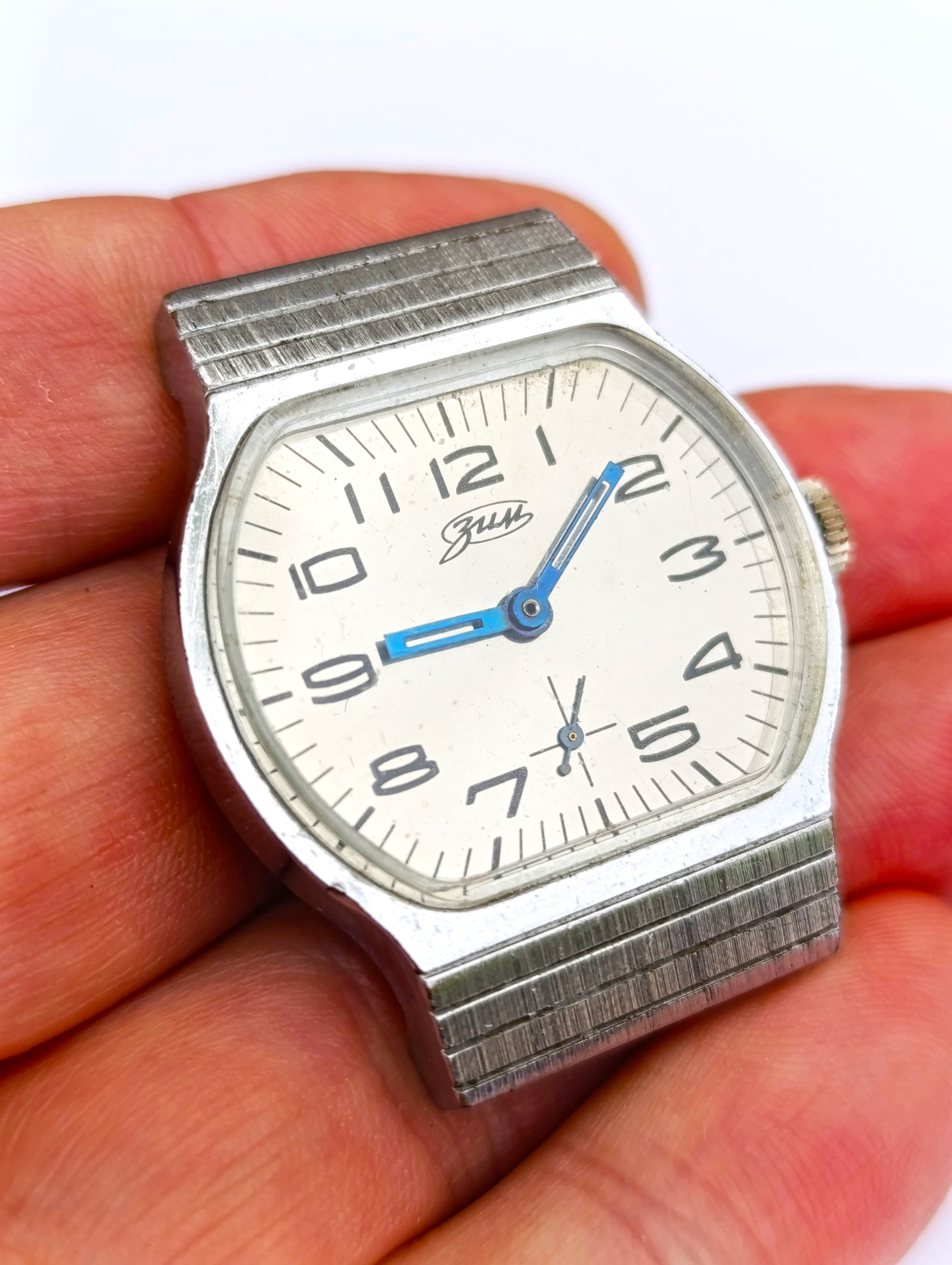 Soviet Vintage Wristwatch ZIM 2602 Interesting Futuristic Design from the 80s Caliber 2602 – thumbnail 8