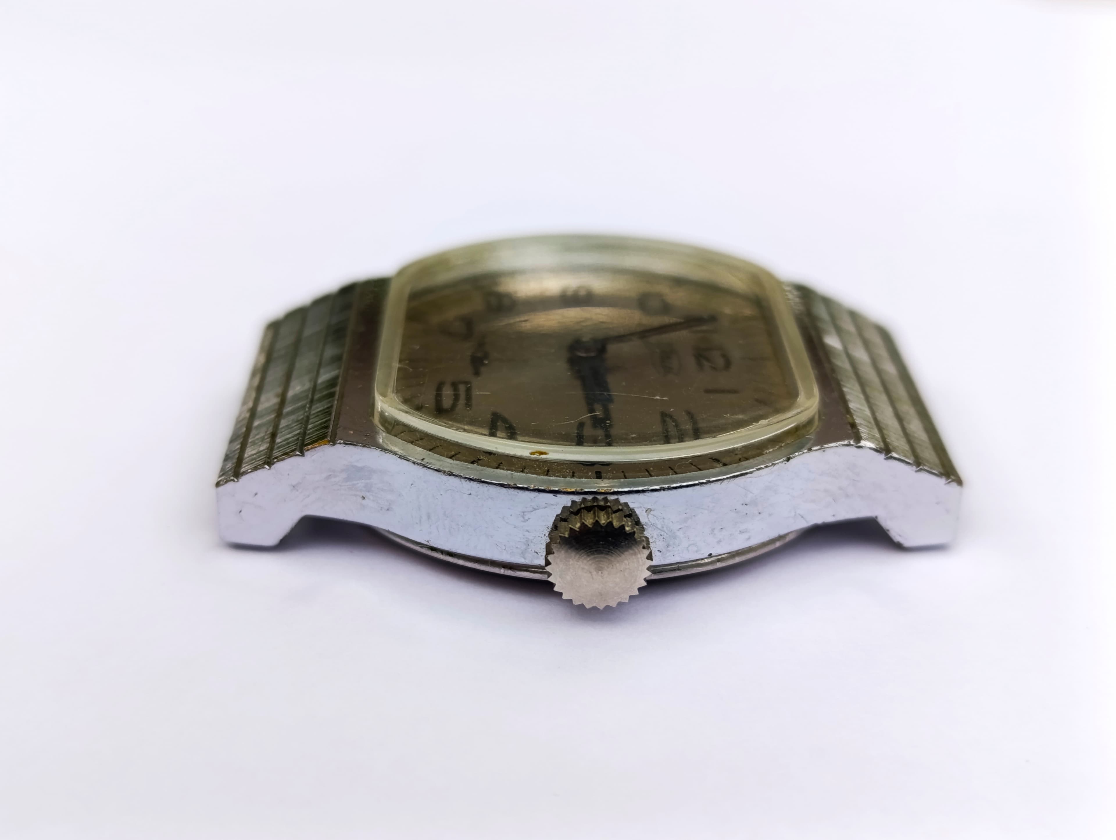 Soviet Vintage Wristwatch ZIM 2602 Interesting Futuristic Design from the 80s Caliber 2602 – thumbnail 6
