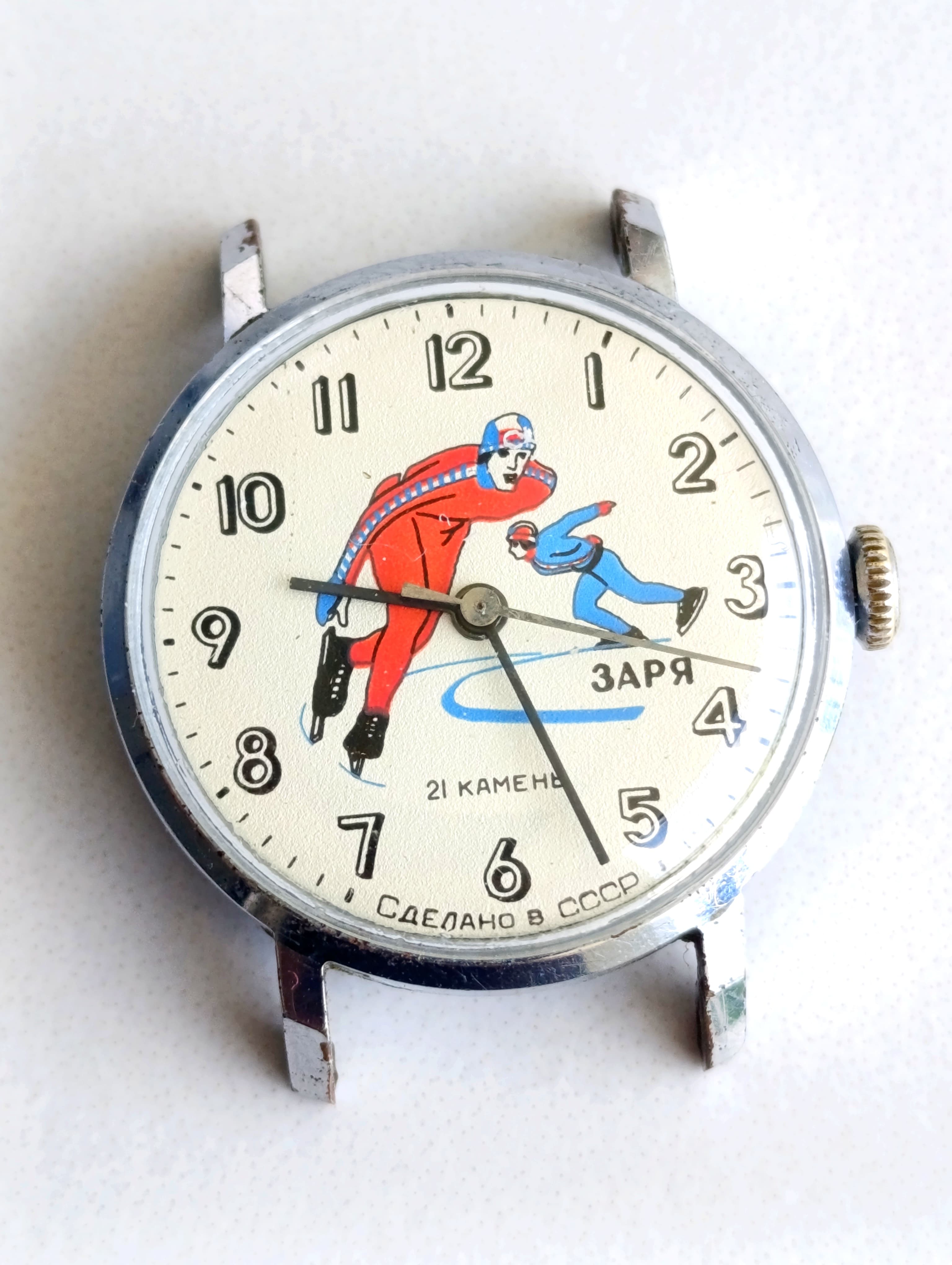 Zarya Rare Soviet Watch Speed Skaters Youth Wristwatch of the Soviet Era – thumbnail 1