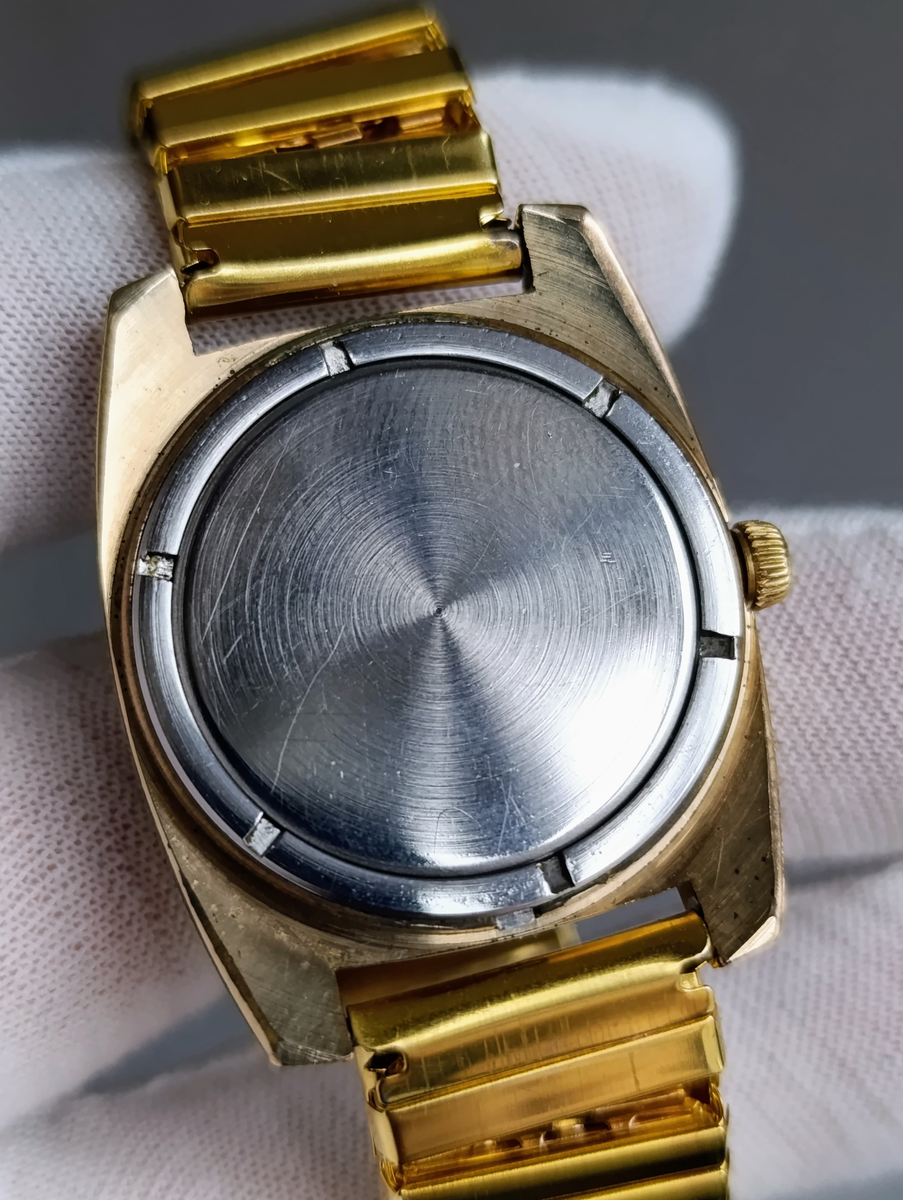 Vostok Komandirskie Original Soviet Watch Cal.:2234 18 Jewels Hack Function Made in USSR 1970s – thumbnail 8
