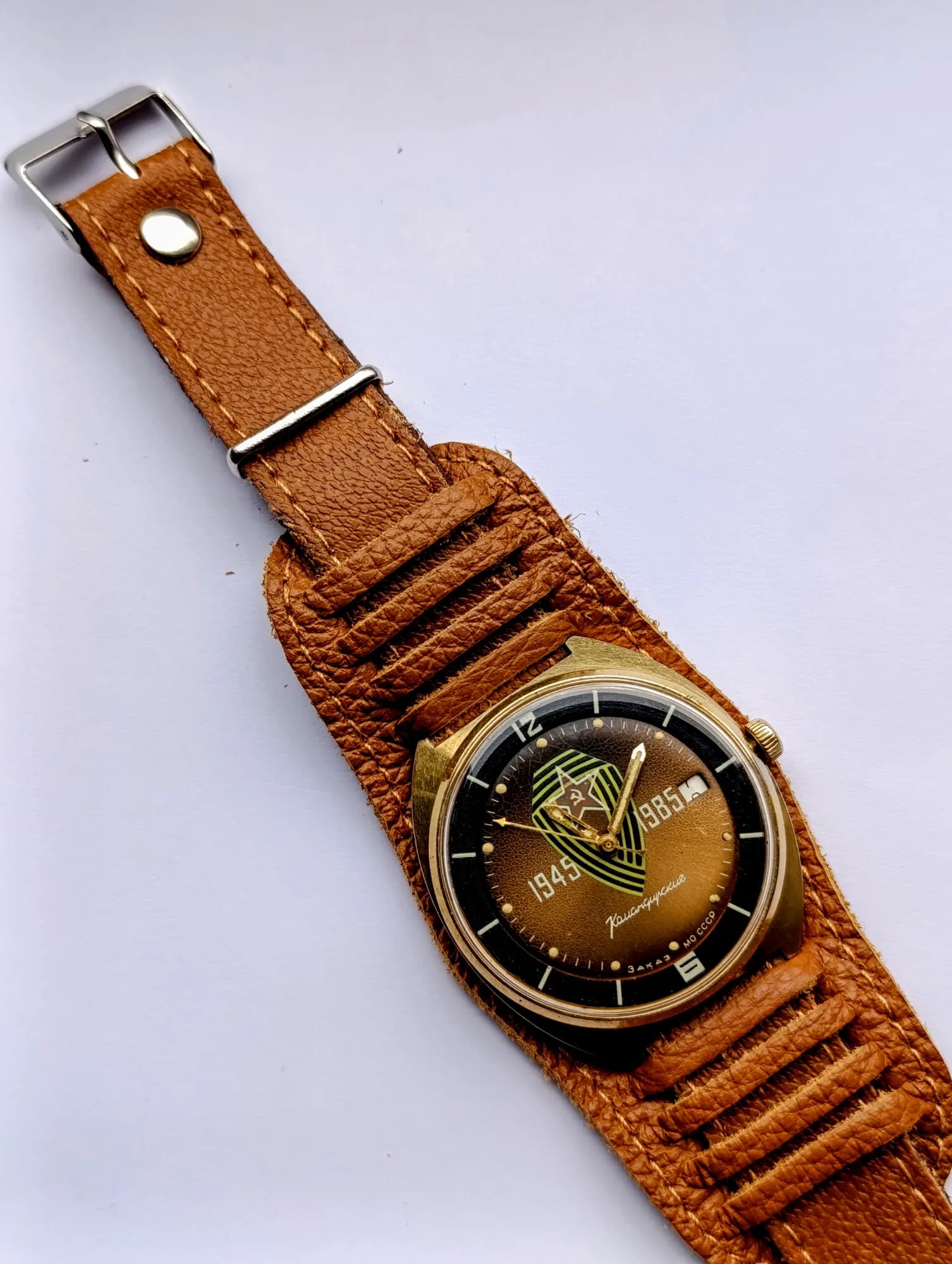 Vostok Komandirskie 2234 Soviet Watch – Gold-Plated WWII Anniversary Edition – thumbnail 5