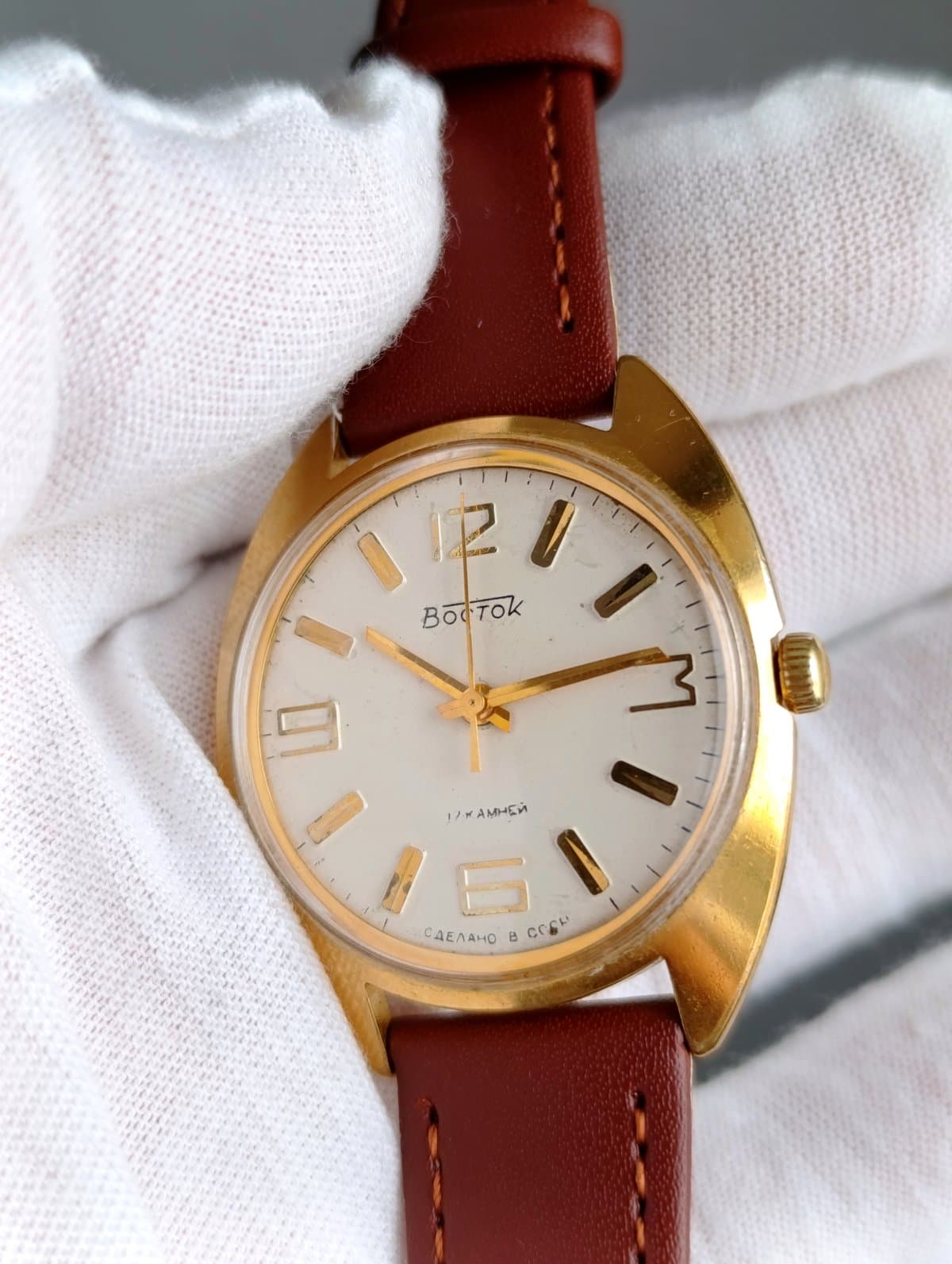 Original Vostok 2409A Soviet Wristwatch with Gold Plated Case, 1970s – thumbnail 7