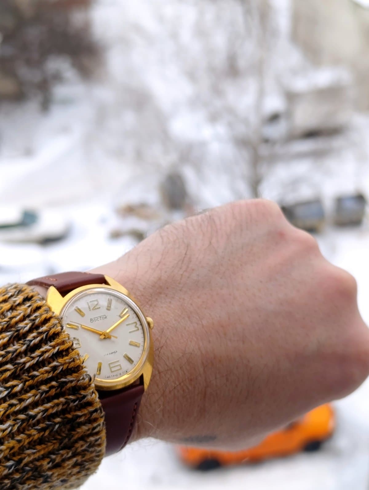 Original Vostok 2409A Soviet Wristwatch with Gold Plated Case, 1970s – thumbnail 9