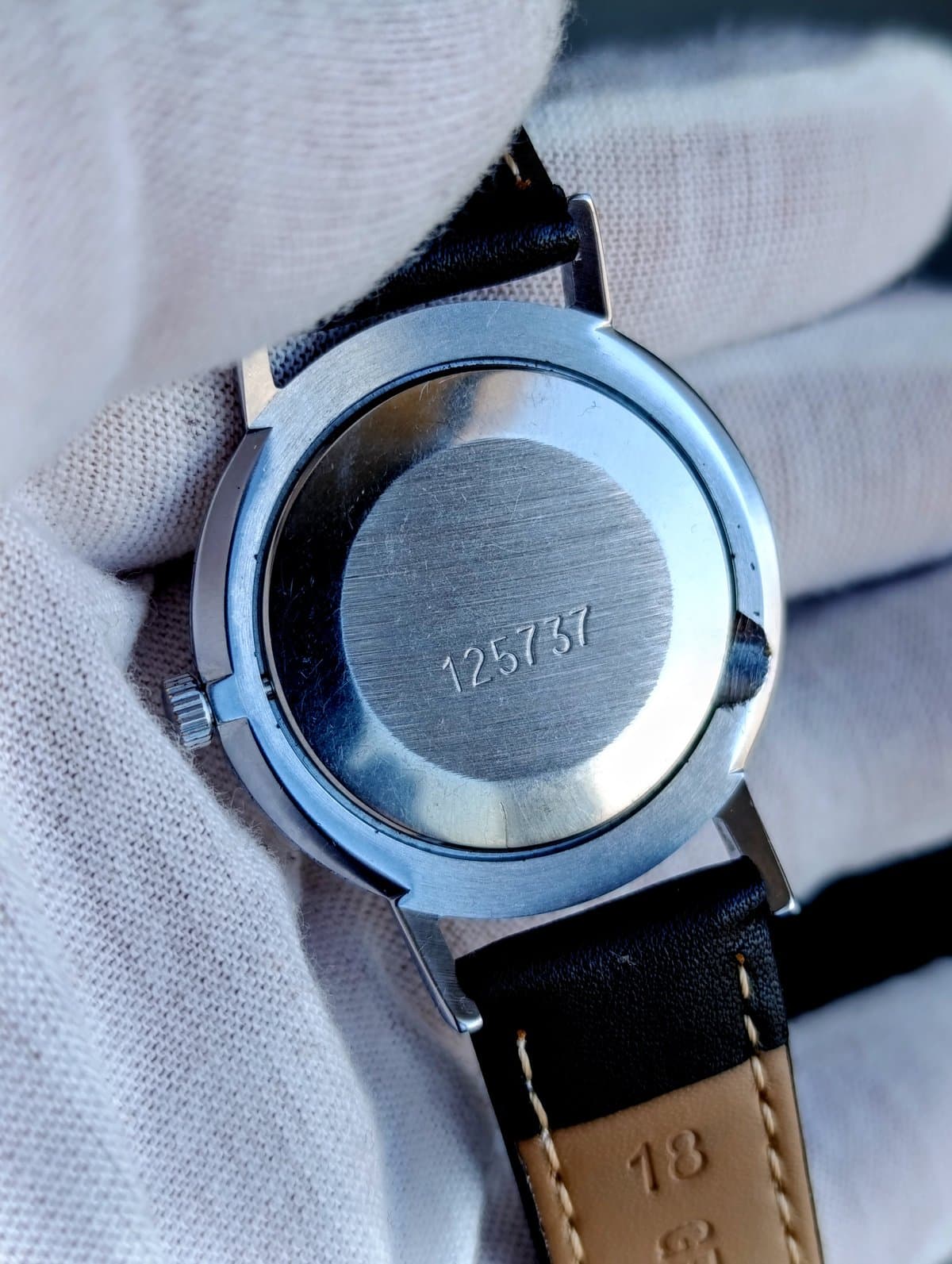 Vintage Luch Soviet Watch Cal. 2209 23 Jewels Ultra Thin Mechanical USSR 1980s – thumbnail 10
