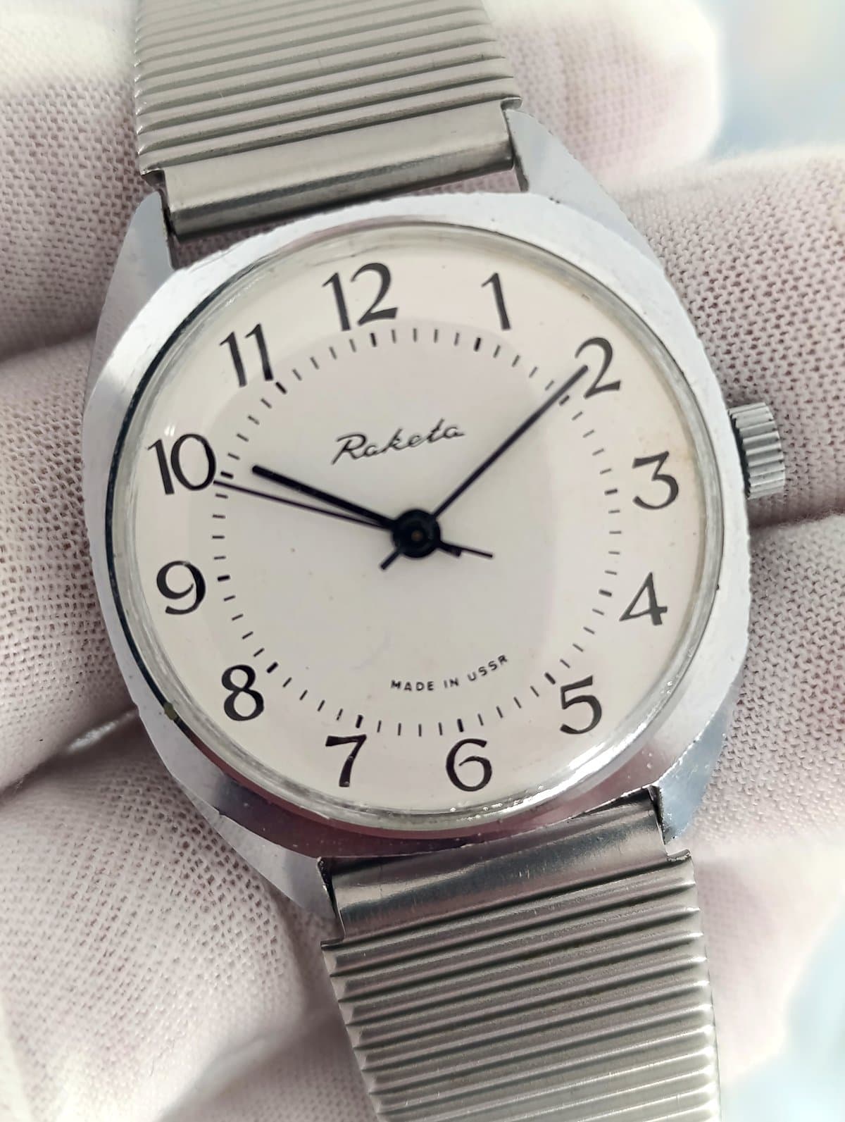 Vintage Raketa 621094 USSR Mechanical Watch – 1980s Petrodvorets Fully Serviced – thumbnail 1