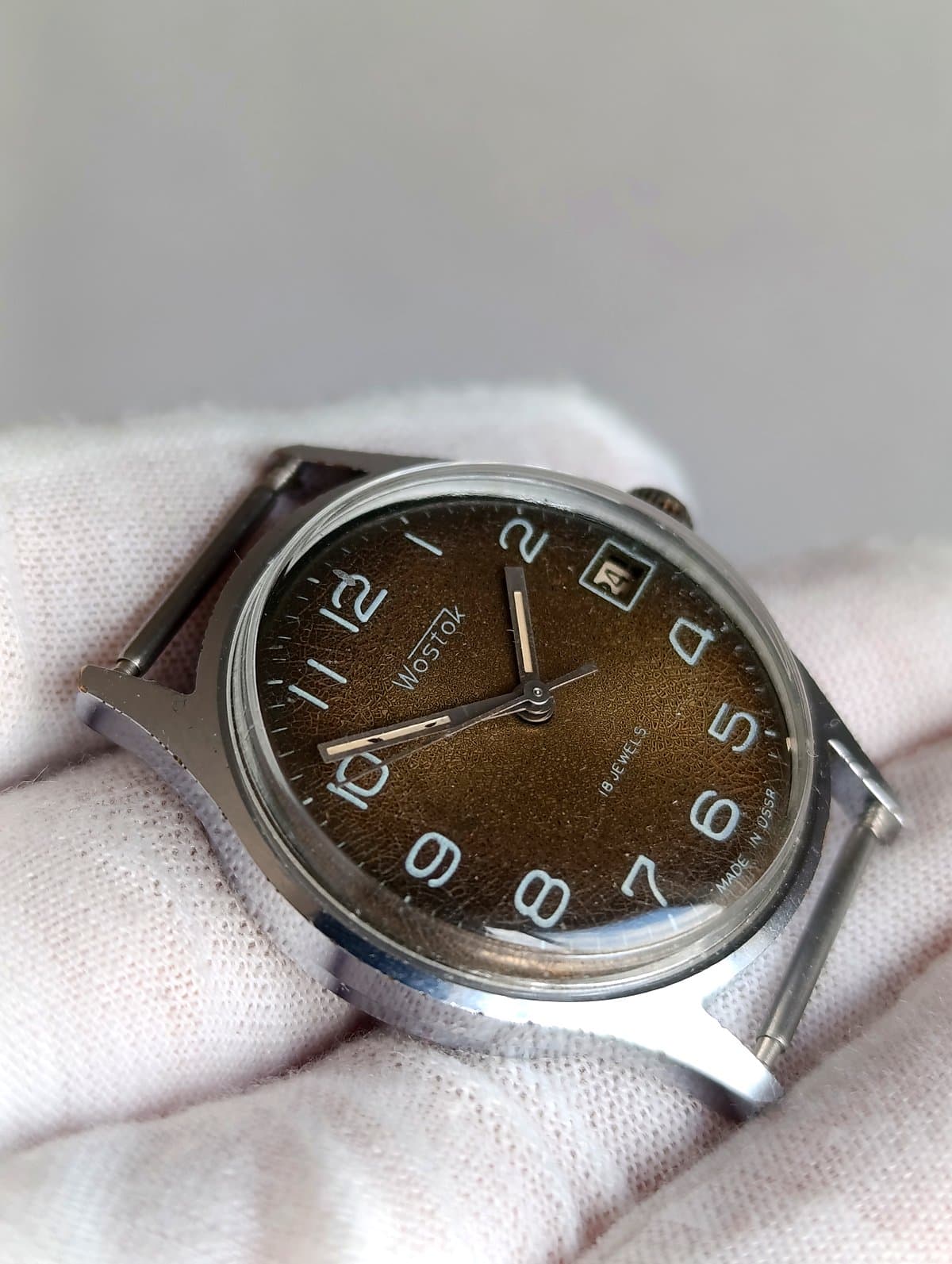 Vintage Vostok USSR Watch Cal 2214 Hand-Wound Brown Gradient Dial – thumbnail 6