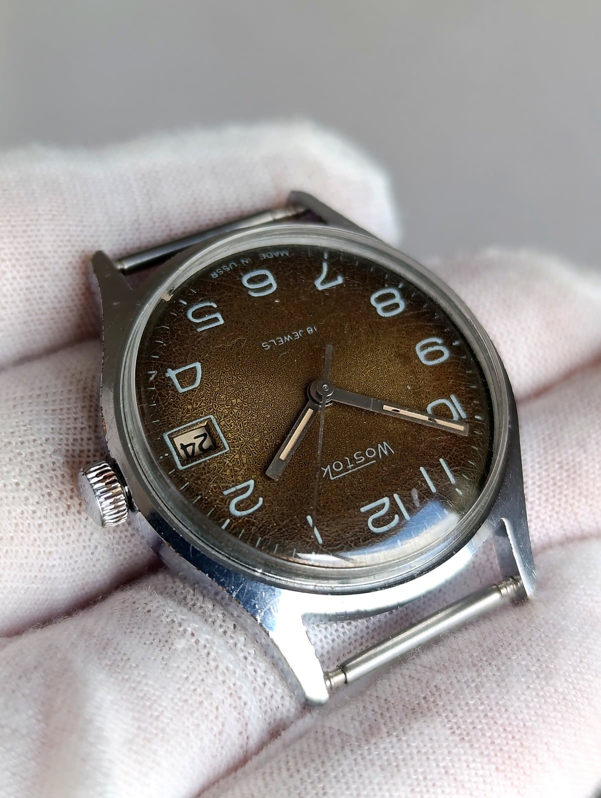 Vintage Vostok USSR Watch Cal 2214 Hand-Wound Brown Gradient Dial – thumbnail 8