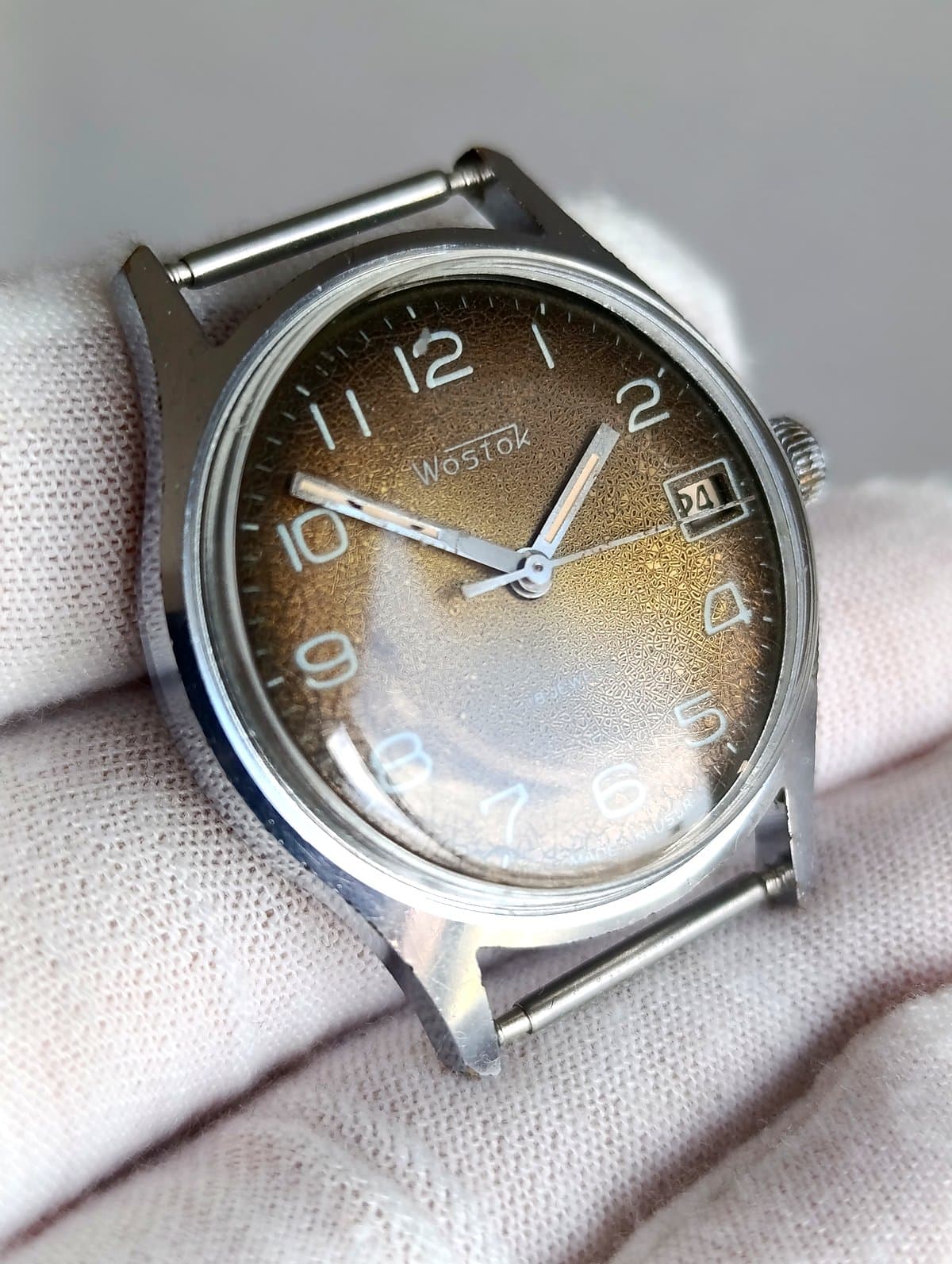 Vintage Vostok USSR Watch Cal 2214 Hand-Wound Brown Gradient Dial – thumbnail 9