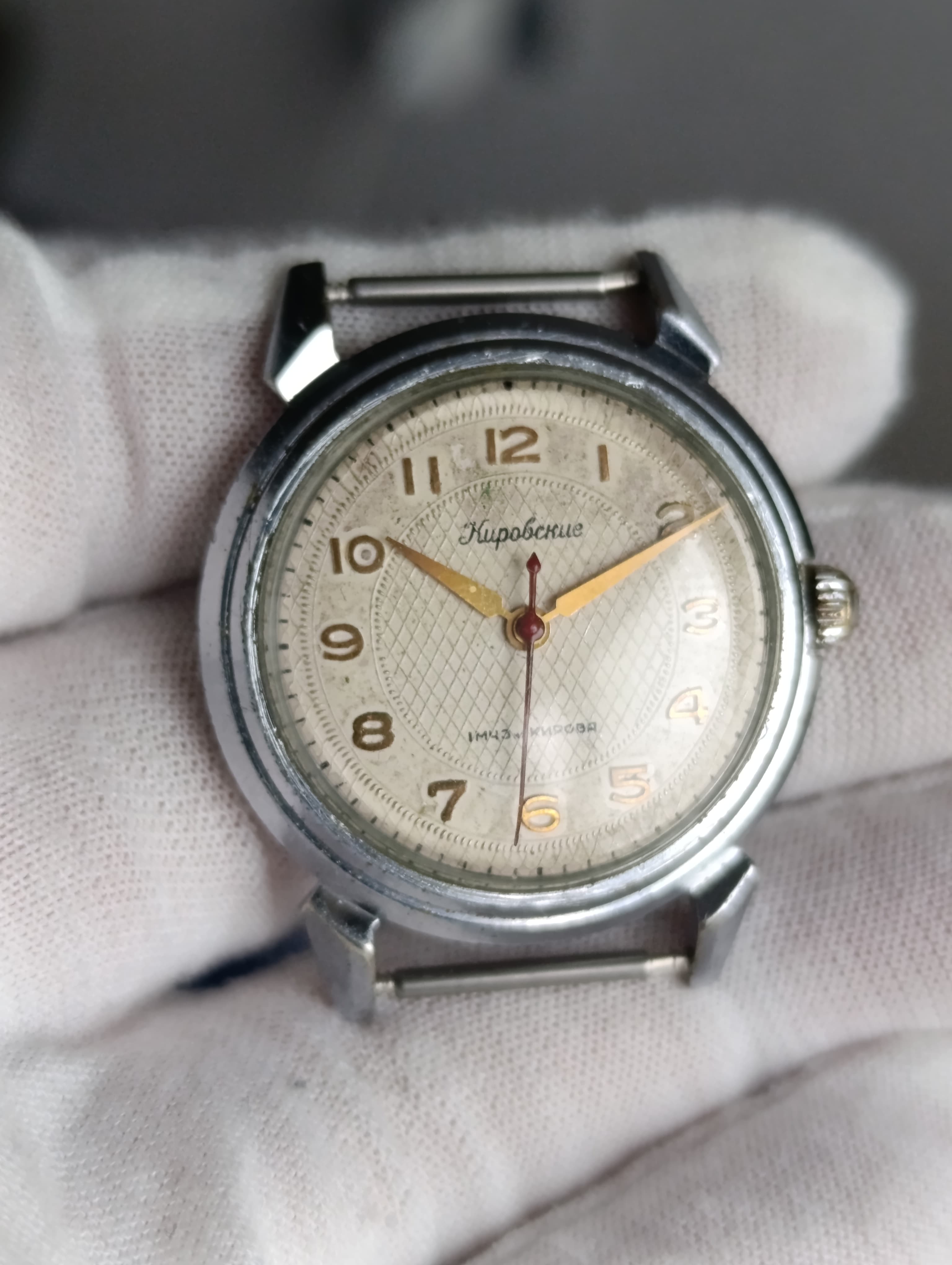 Kirovskie USSR Watch 1960s Hand-Wound Caliber 2409 – thumbnail 3