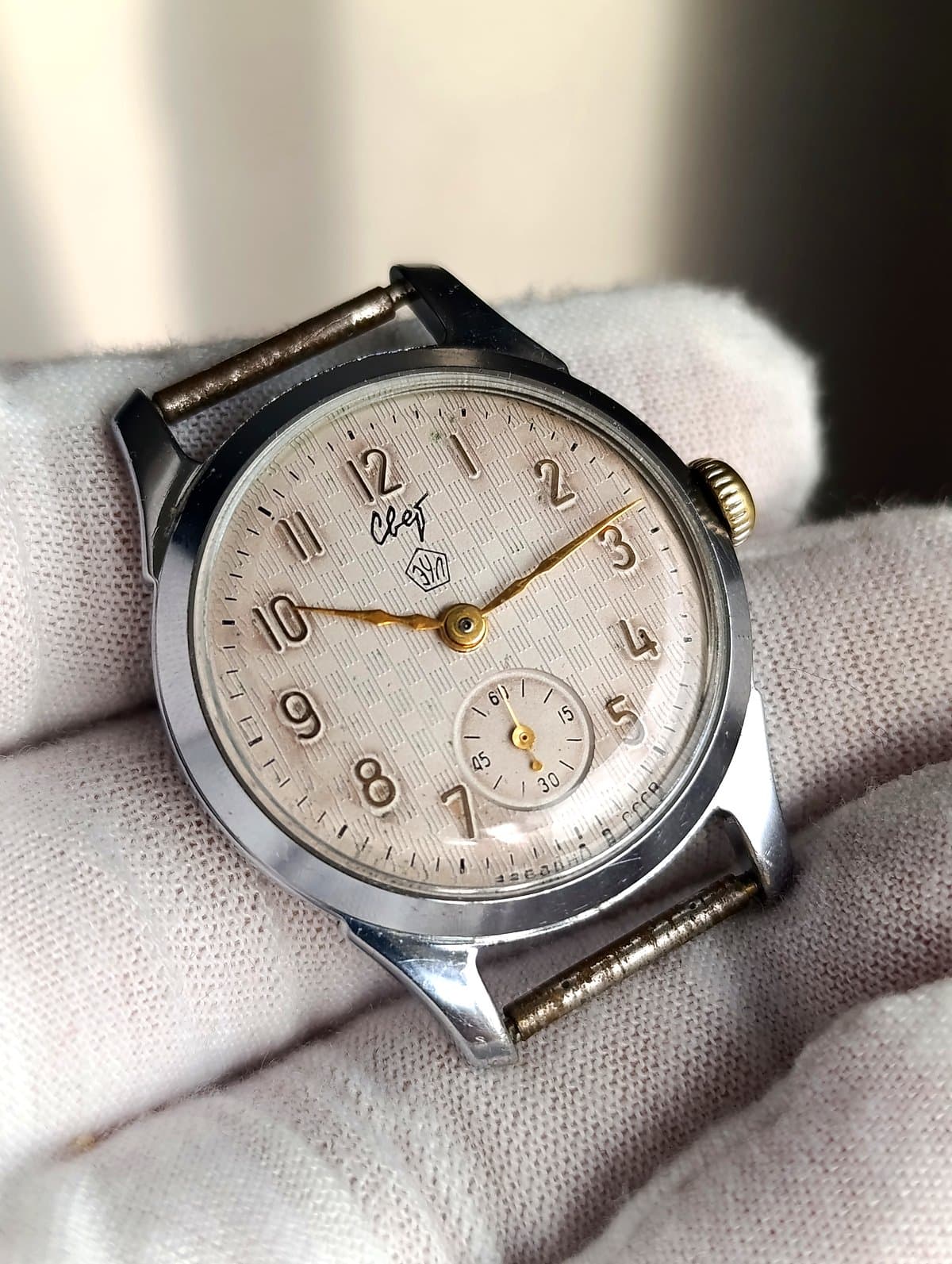 Vintage Soviet Watch Svet Cal. 2603 16 Jewels Cream Dial USSR Serviced 2026 – thumbnail 10