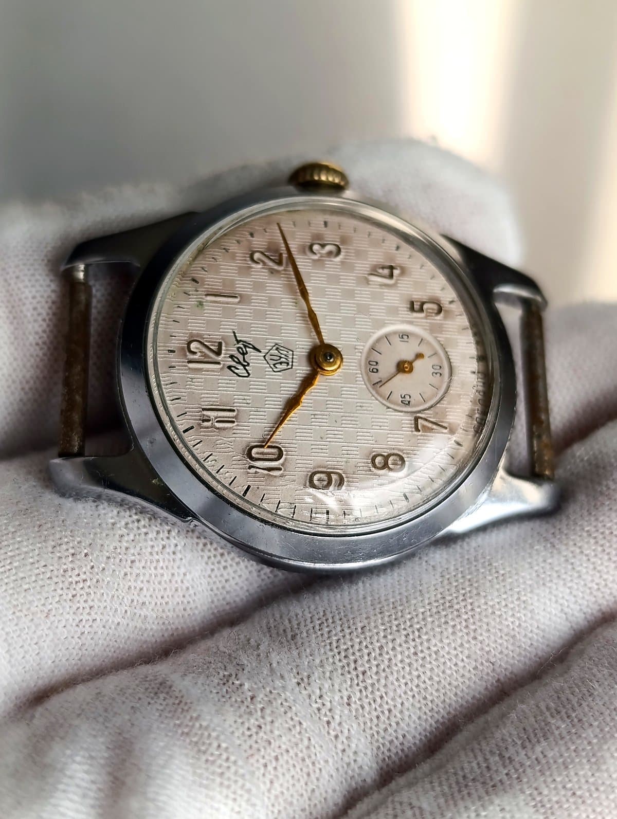 Vintage Soviet Watch Svet Cal. 2603 16 Jewels Cream Dial USSR Serviced 2026 – thumbnail 5