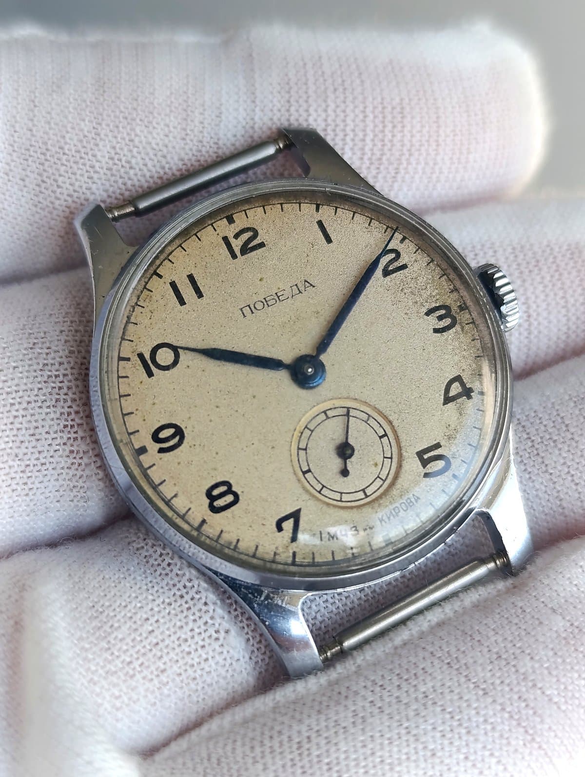 Vintage Pobeda Watch Cal 2602 Model ЧН-802К 15 Jewels First Moscow Watch Factory – thumbnail 1