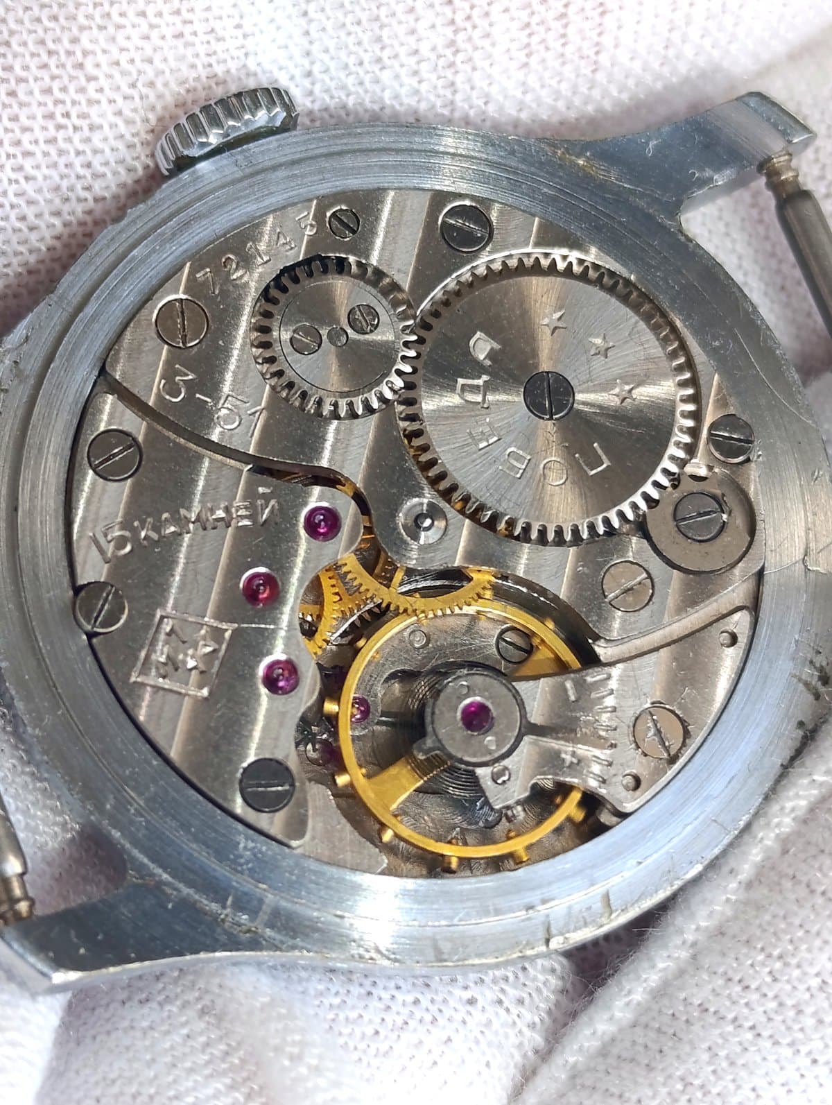 Vintage Pobeda Watch Cal 2602 Model ЧН-802К 15 Jewels First Moscow Watch Factory – thumbnail 2