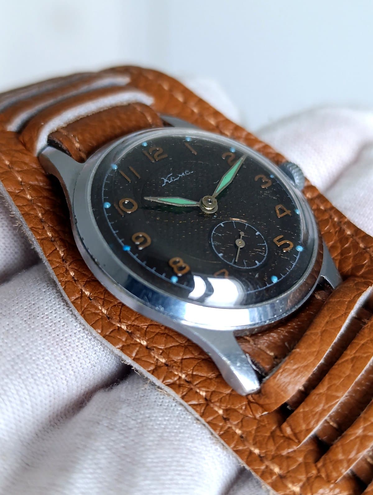 KAMA USSR Watch 1958 Vintage Mechanical Black Dial Small Seconds Classic – thumbnail 5
