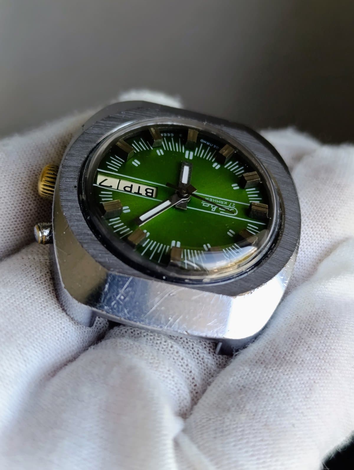 Vintage Slava USSR Automatic Watch 27 Jewels Cal 2427 Day Date Green Dial 1980s – thumbnail 9