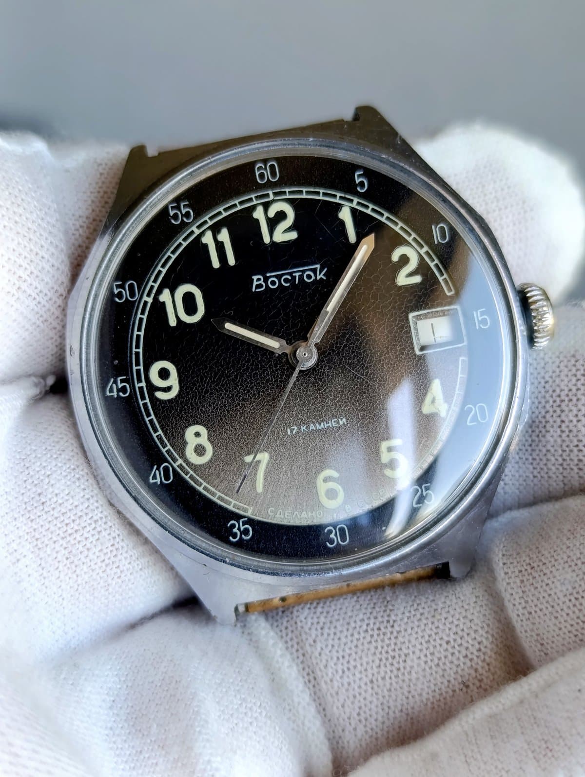 Soviet Vostok Watch 1980s Model 291175 Cal.2414A Serviced Vintage USSR – thumbnail 1