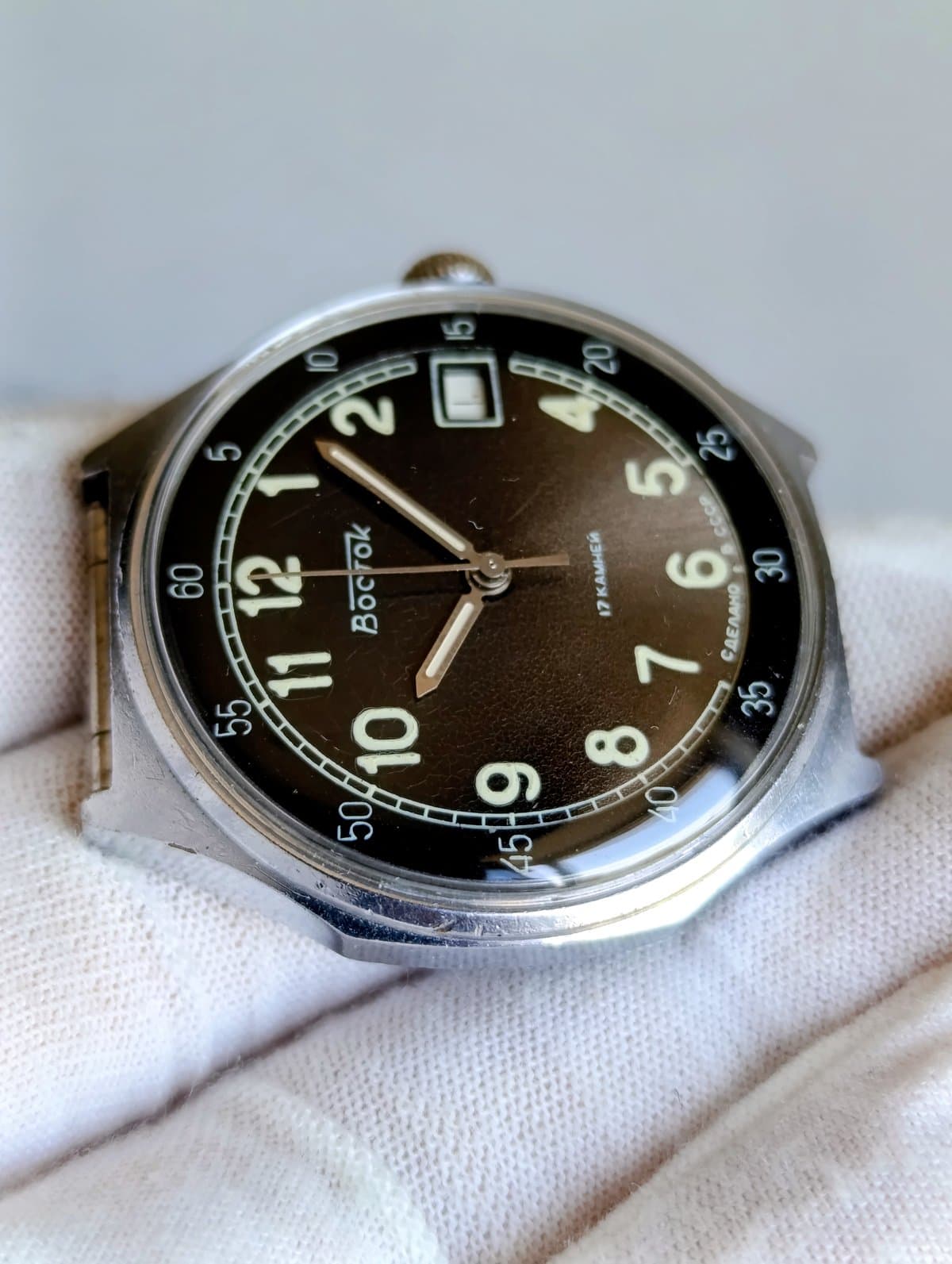 Soviet Vostok Watch 1980s Model 291175 Cal.2414A Serviced Vintage USSR – thumbnail 4