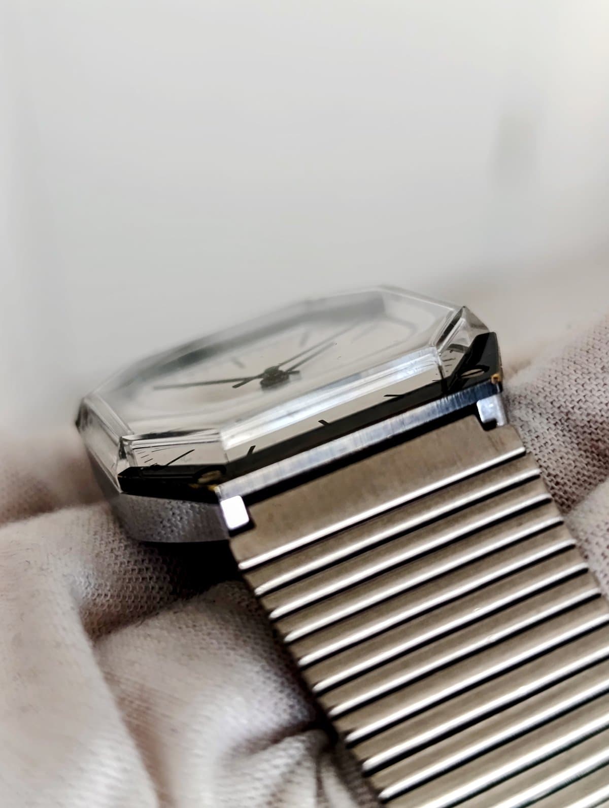 Vintage Raketa Star Wars USSR Watch Mechanical Day Date White Dial 2628H  – thumbnail 8