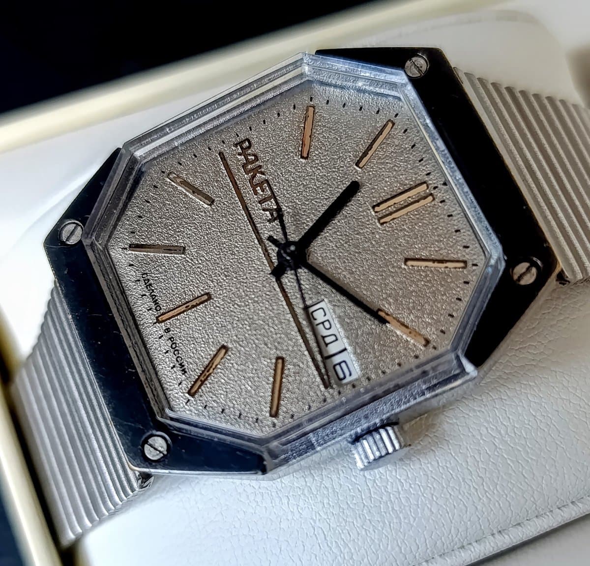 Vintage Russian Raketa Star Wars Watch Day Date Mechanical Wristwatch – thumbnail 5