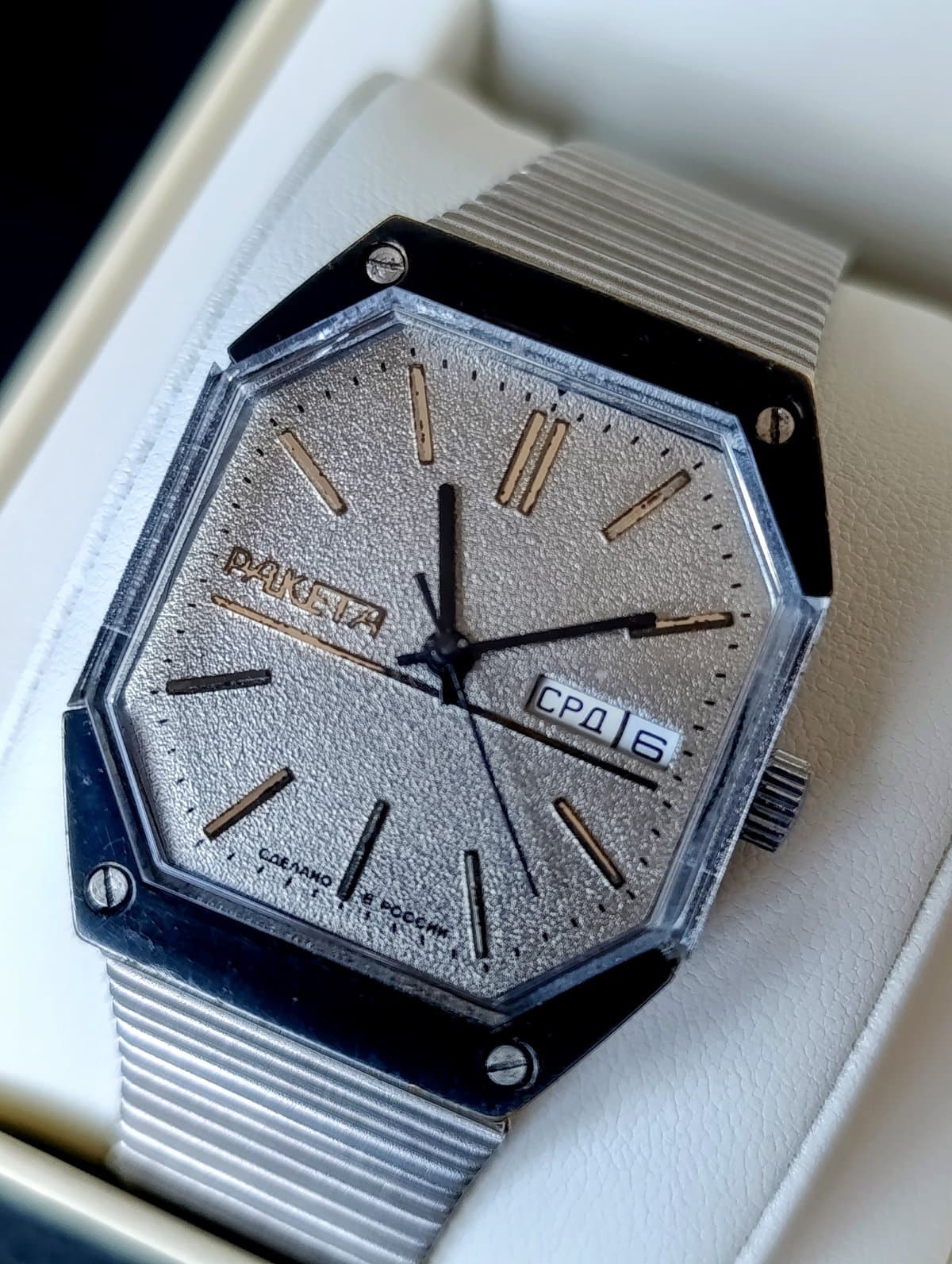 Vintage Russian Raketa Star Wars Watch Day Date Mechanical Wristwatch – thumbnail 3