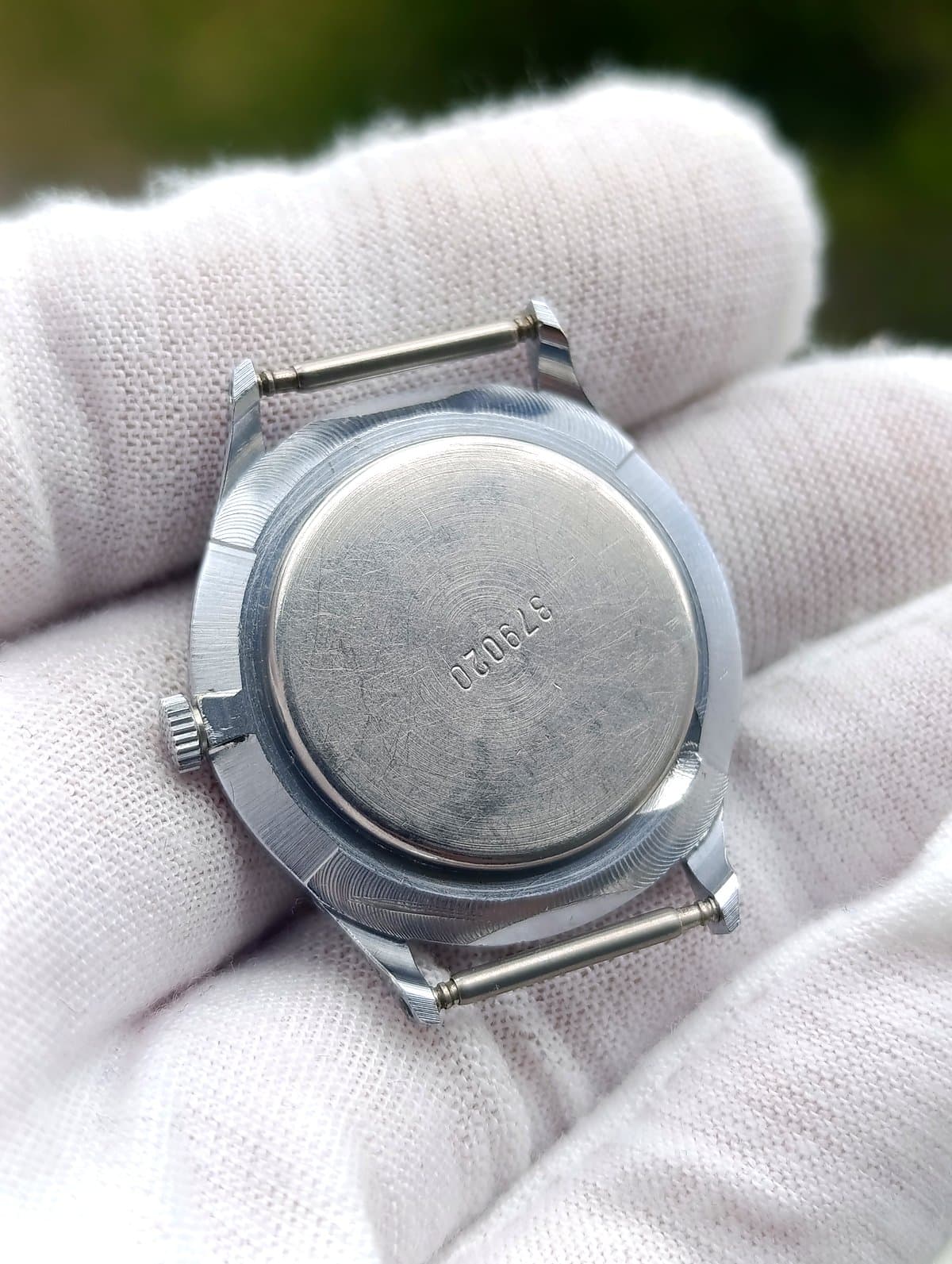 Vintage Chaika 1601A Hockey Player Dial — Serviced Soviet Watch – thumbnail 9