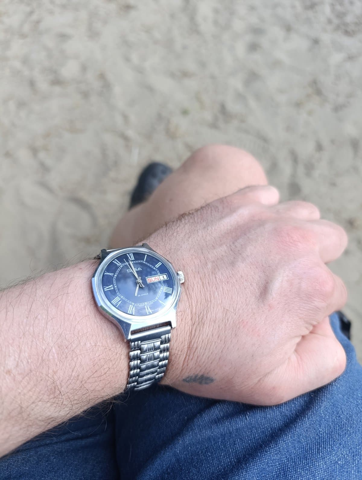 Vintage Slava Soviet Watch USSR Cal 2428 26 Jewels Day Date Navy Dial 1980s  – thumbnail 13