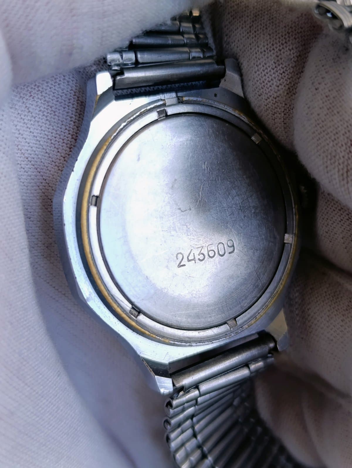 Vintage Slava Soviet Watch USSR Cal 2428 26 Jewels Day Date Navy Dial 1980s  – thumbnail 8