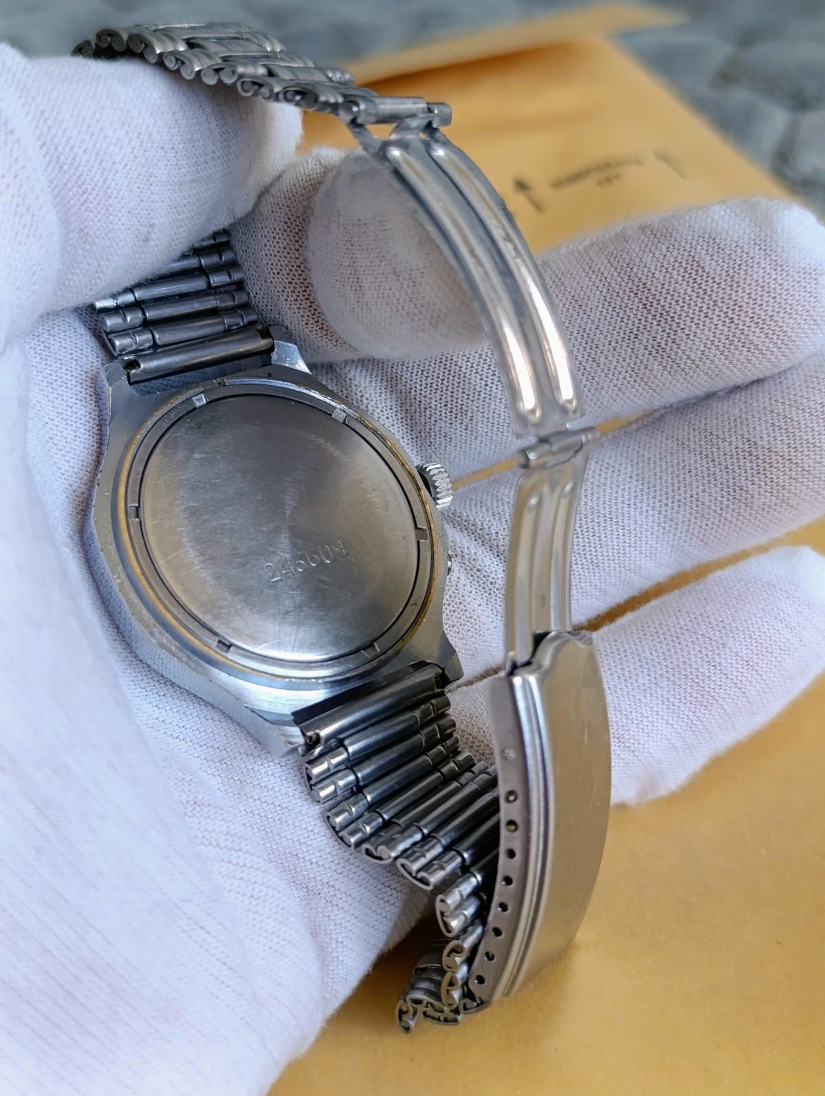 Vintage Slava Soviet Watch USSR Cal 2428 26 Jewels Day Date Navy Dial 1980s  – thumbnail 9