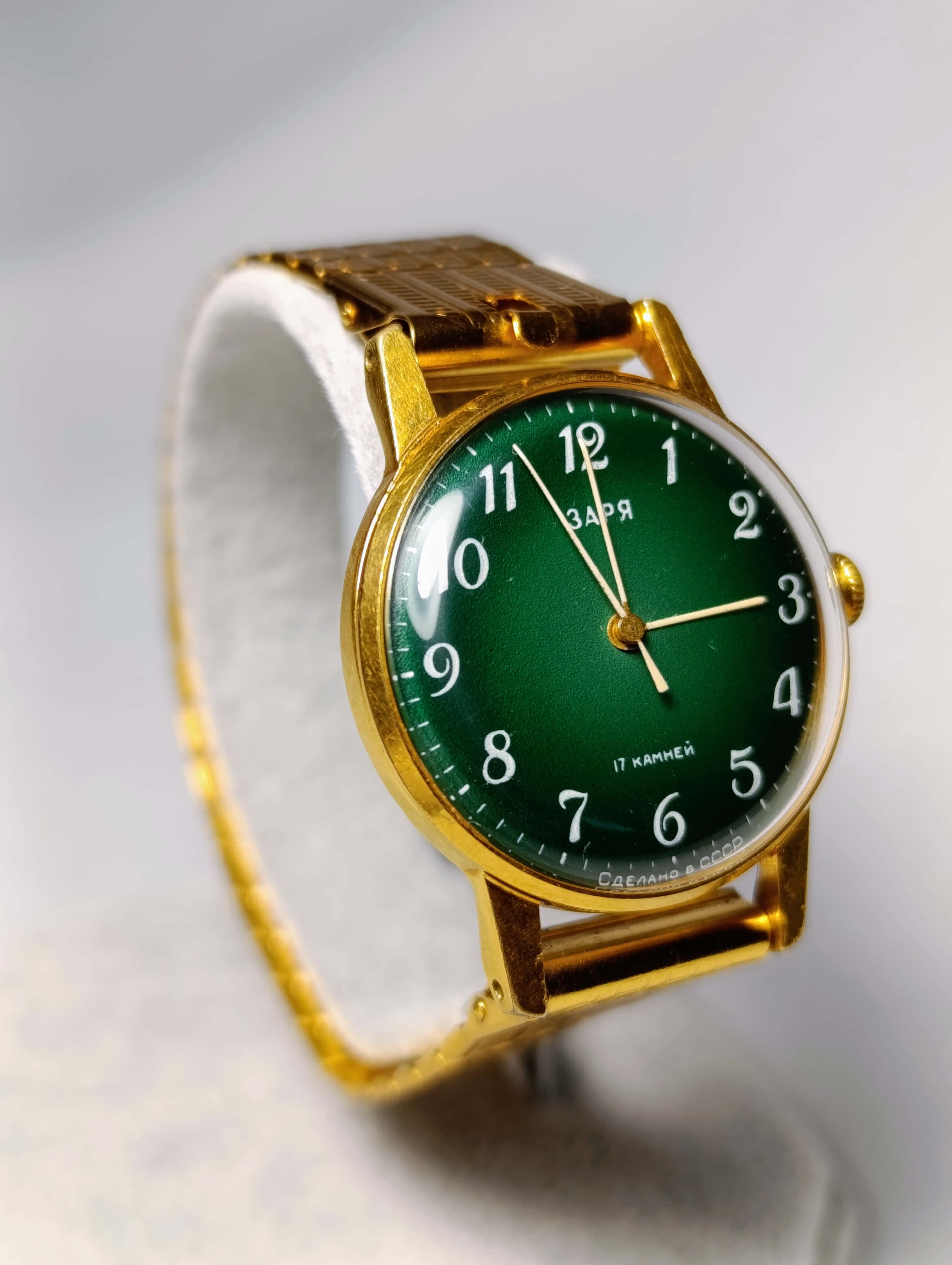 Soviet Watch Zarya Wrist Mechanical Gold Plated Watch New Bracelet Made in USSR 1975