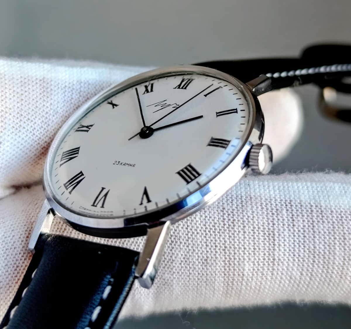 Vintage Luch Soviet Watch Cal. 2209 23 Jewels Ultra Thin Mechanical USSR 1980s