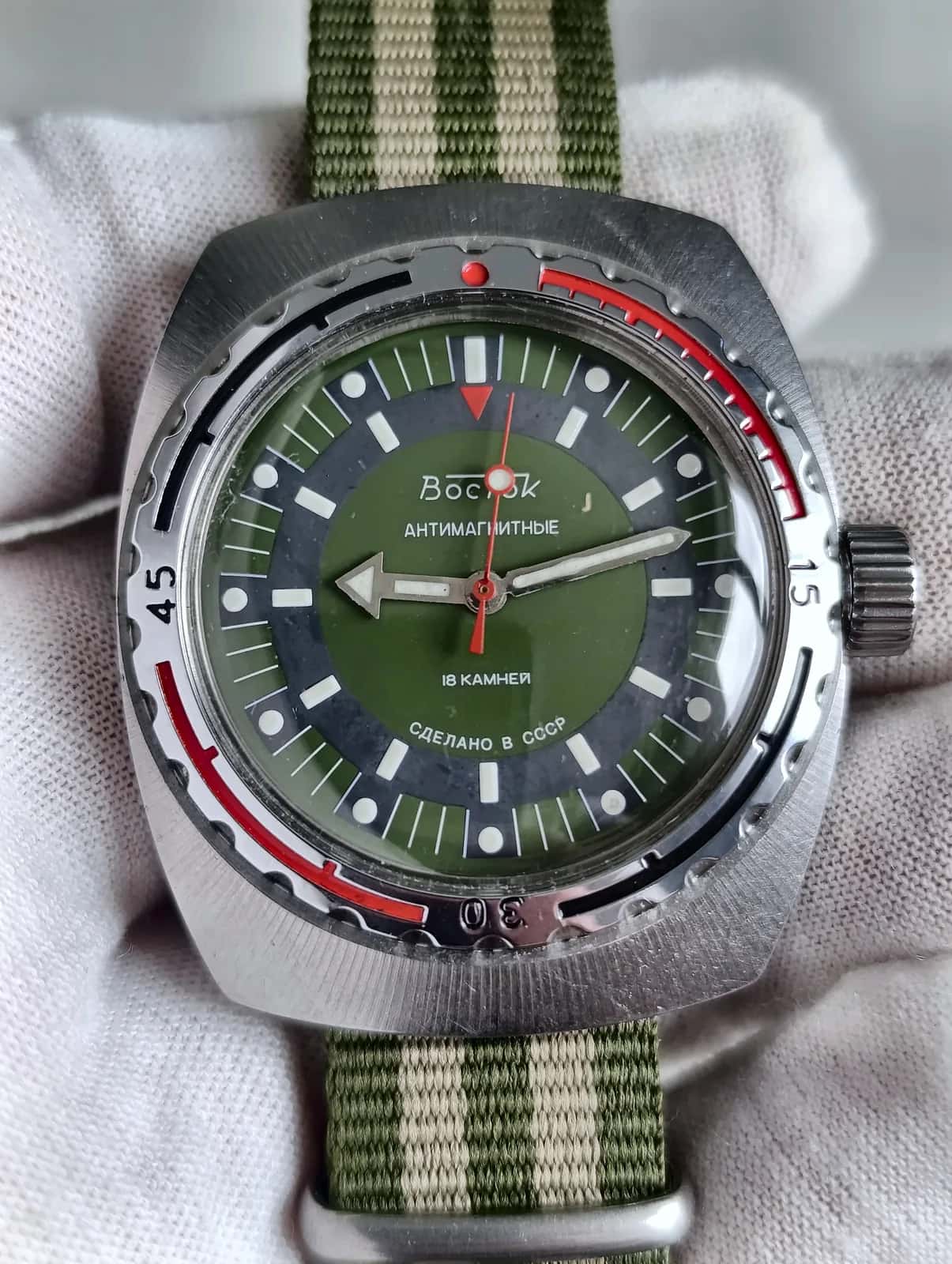Vostok Amphibia Cal. 2209 Soviet Watch 1980s Green Dial